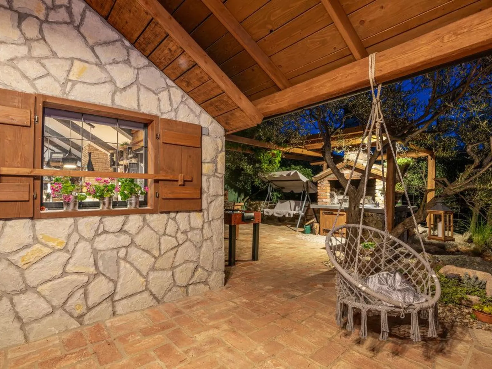 Haus mit Pool, 50 Meter vom Meer entfernt - Image-tags.info