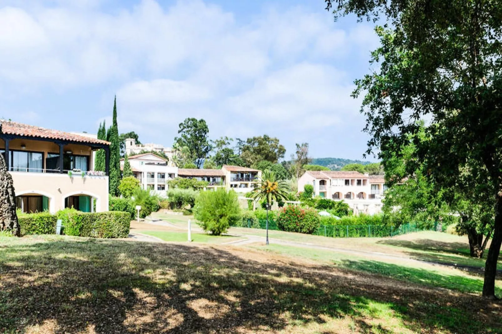 Résidence Les Parcs de Grimaud - maeva Home-Buitenkant zomer