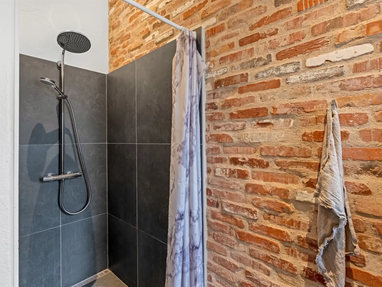 "Elenor" - 900m from the sea-Binnen