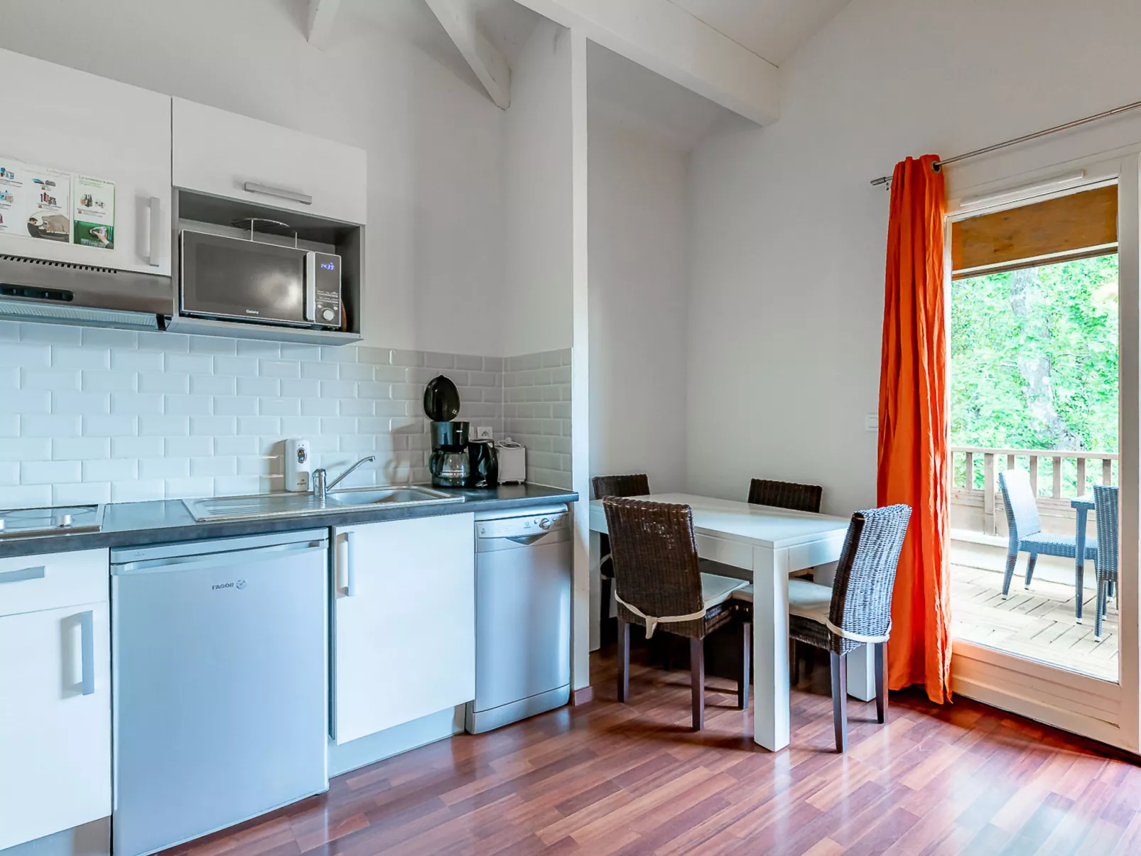 Les Rives du Lac-Binnen