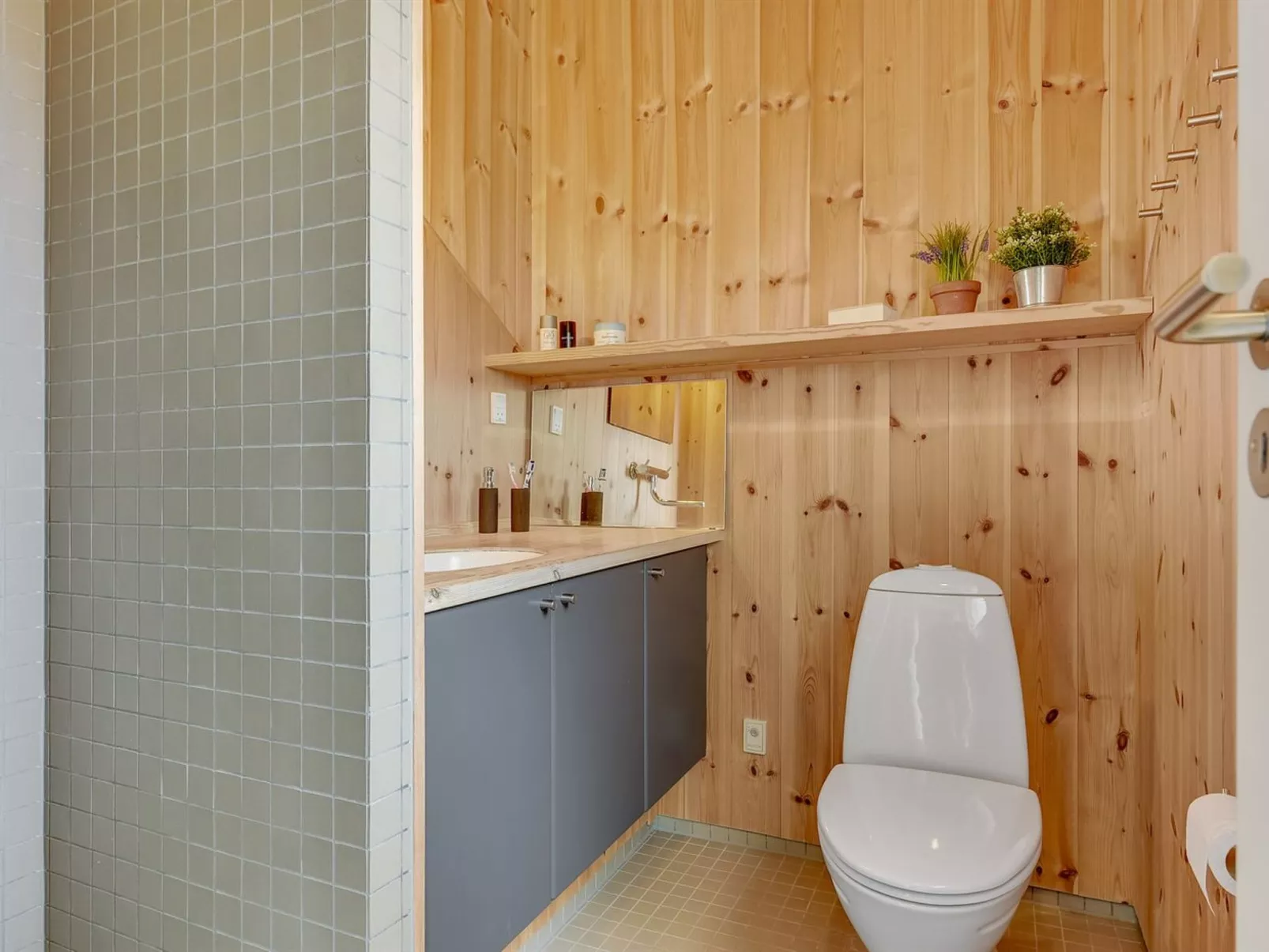 "Erkki" - 500m from the sea-Binnen