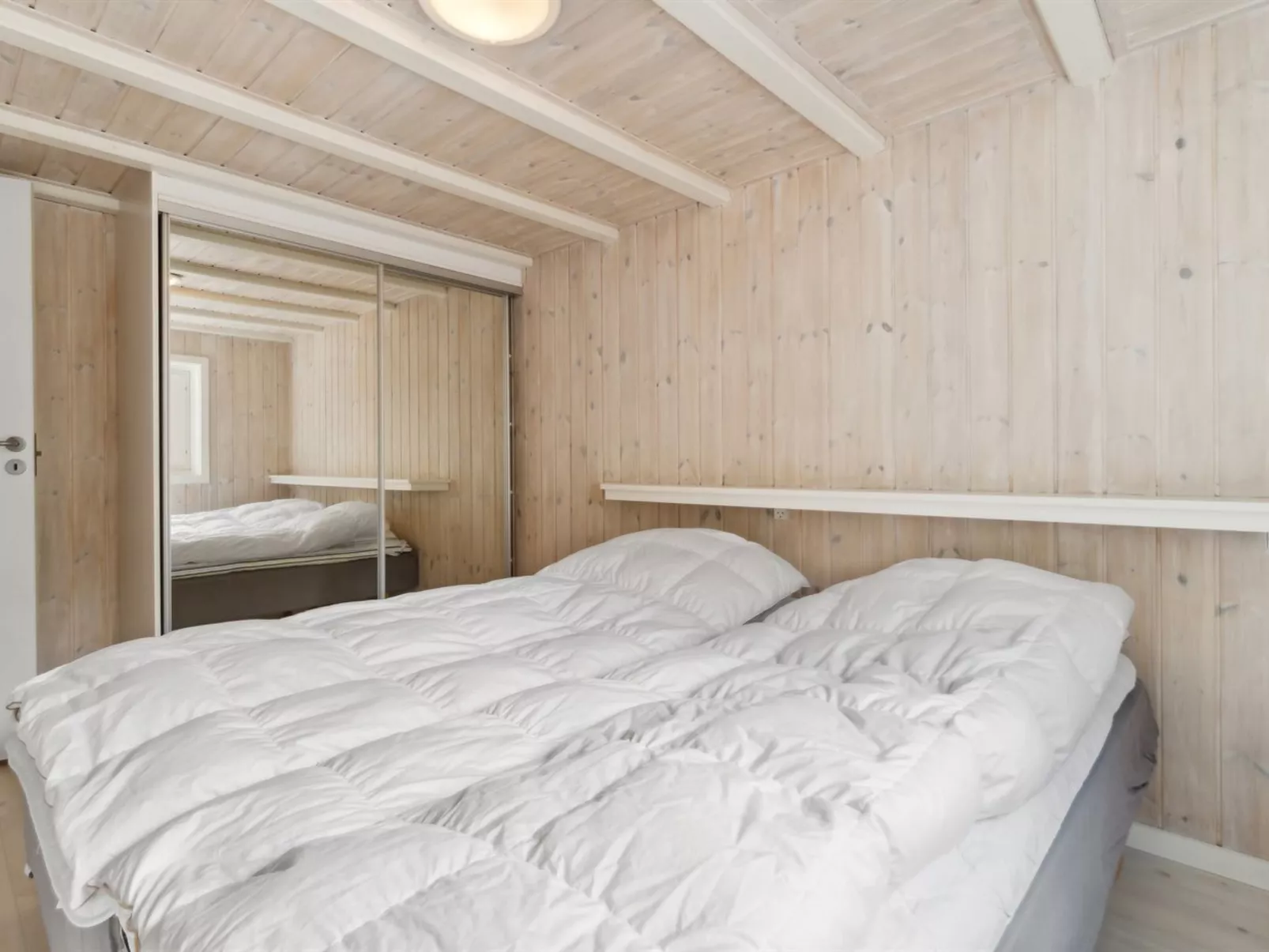 "Anly" - 250m from the sea - Binnen