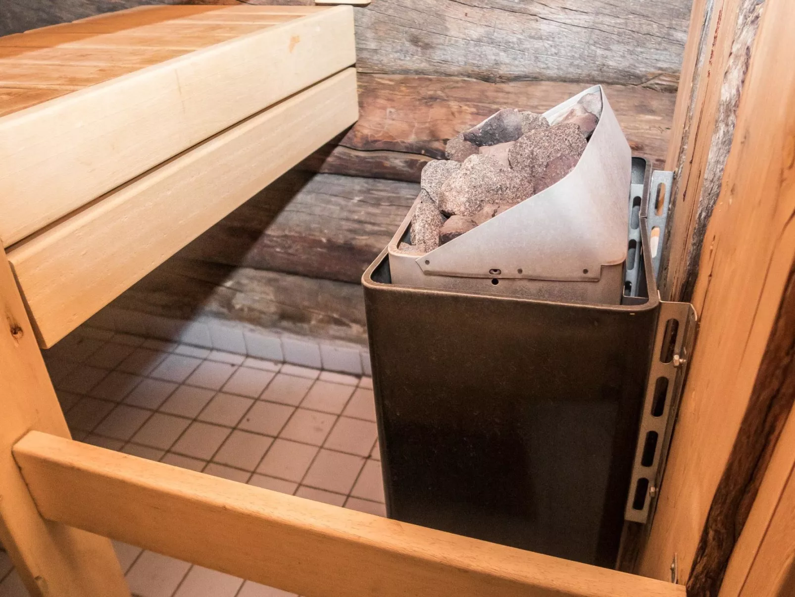 Ykkösruka 3, 3a - Binnen