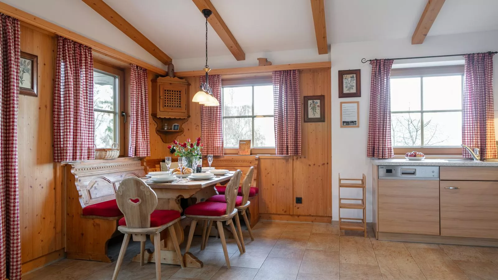 Schneeberghütte-Eetkamer