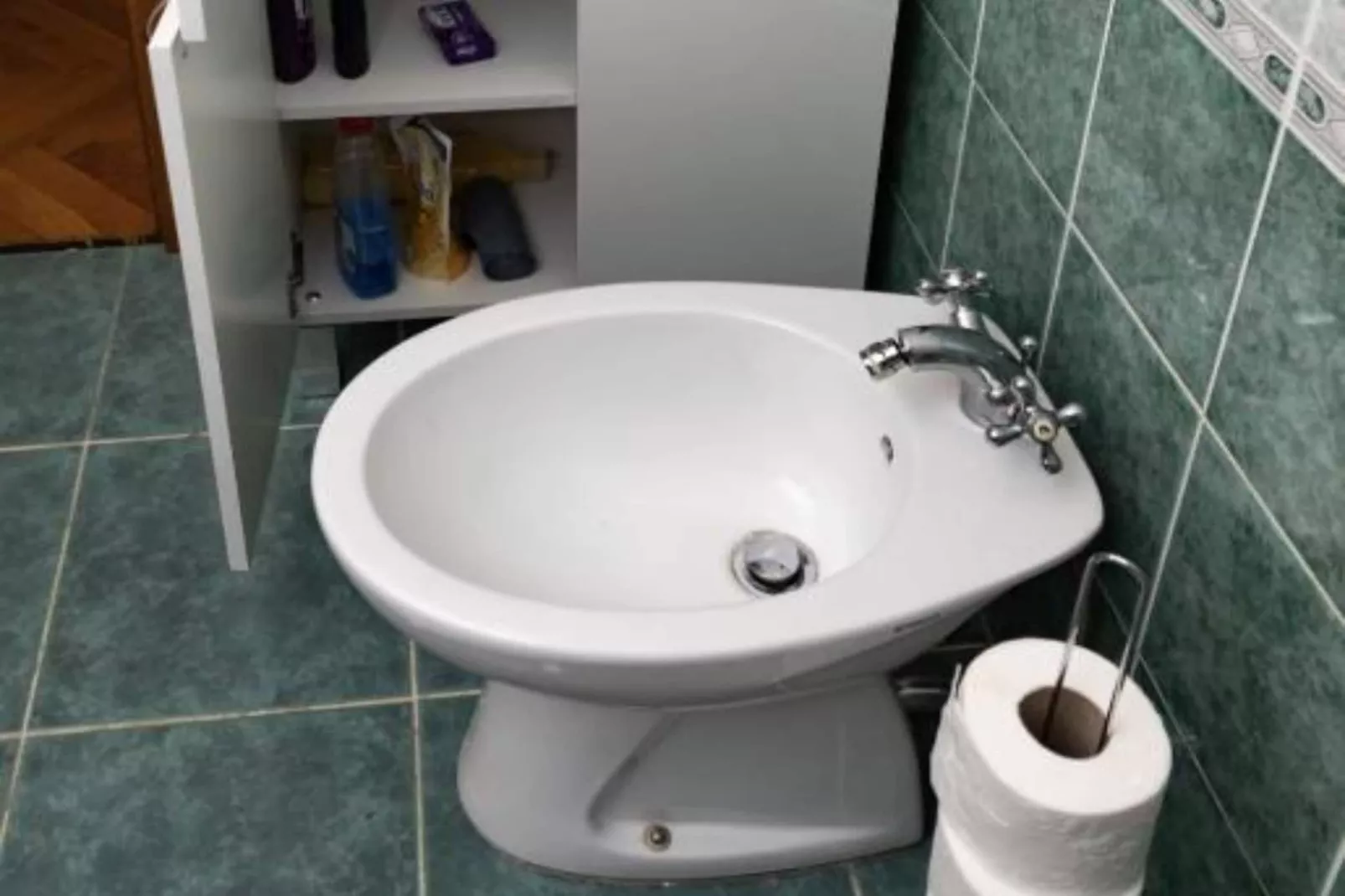 One Bedroom Magic Room (1)-Badkamer