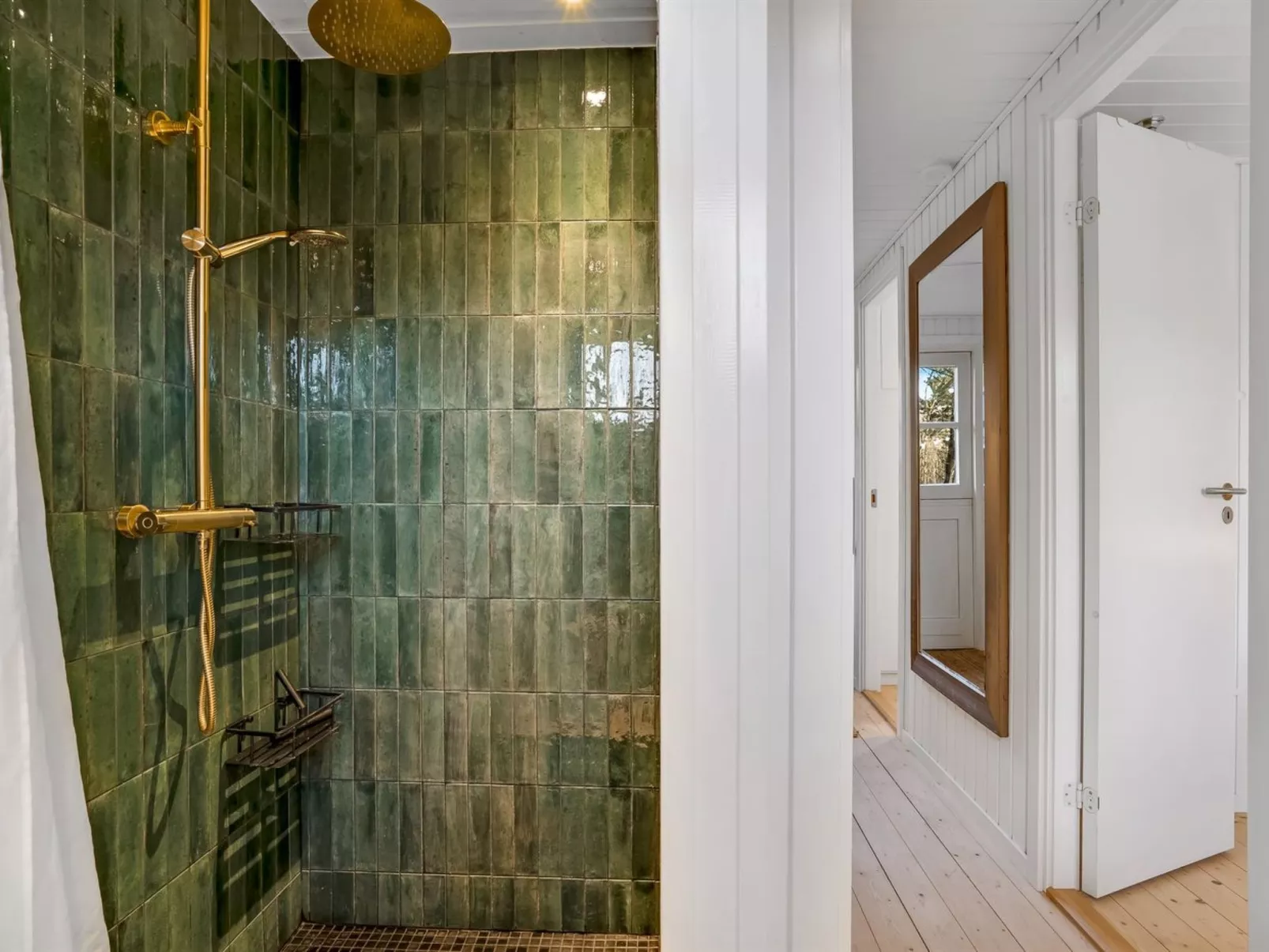 "Dreng" -  from the sea - Binnen