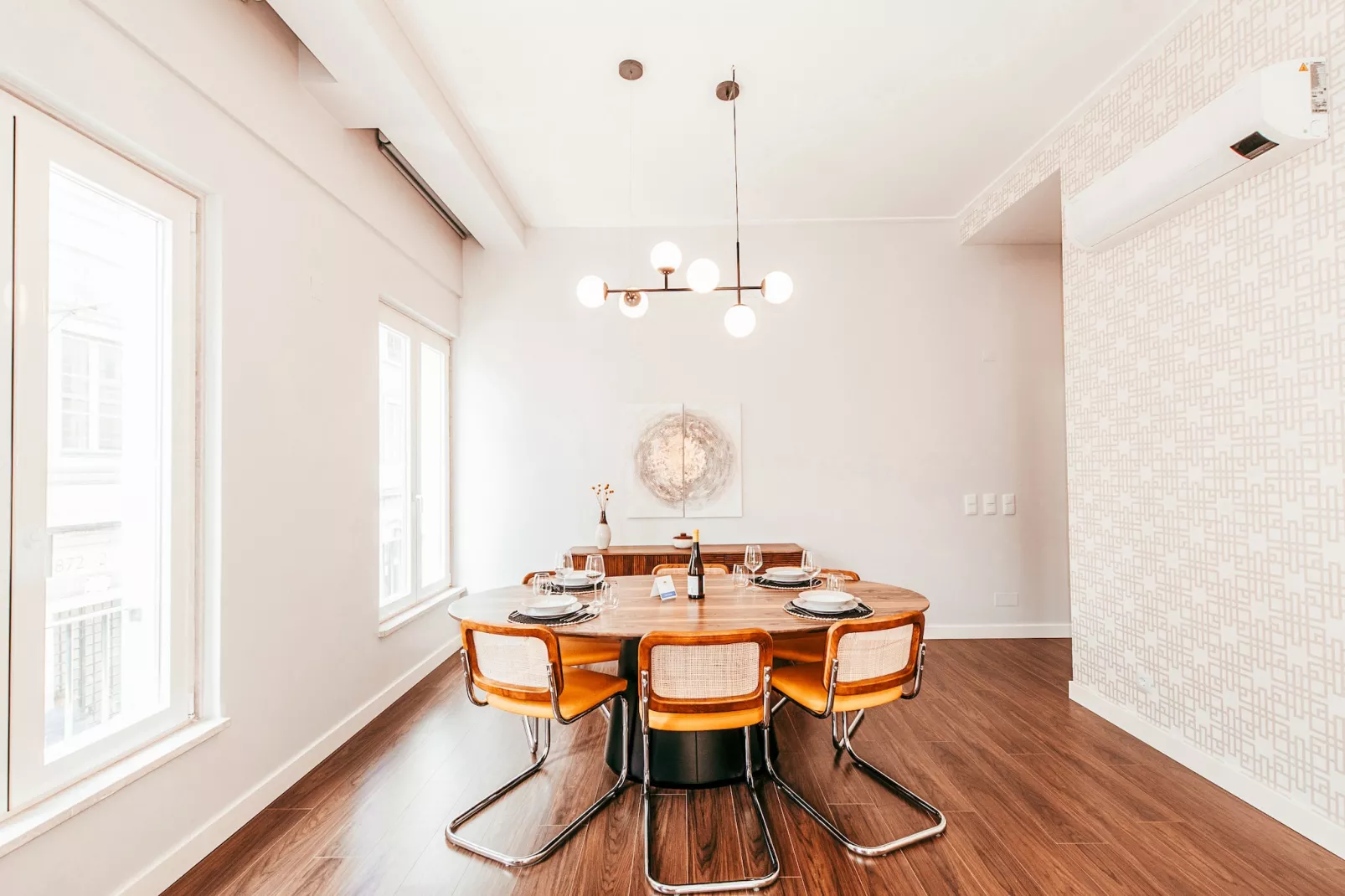 Elegant & Sophisticated Campo Ourique by GT House-Eetkamer