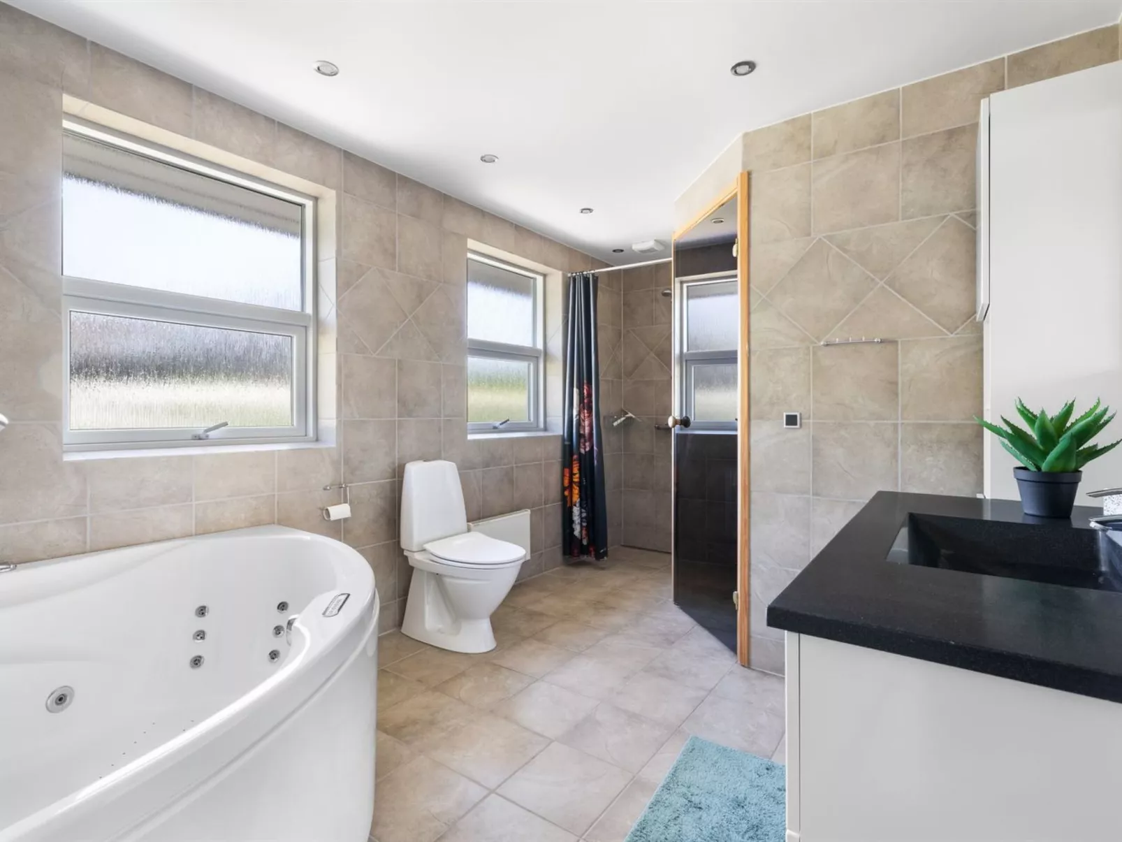 "Merrit" - 280m from the sea-Binnen