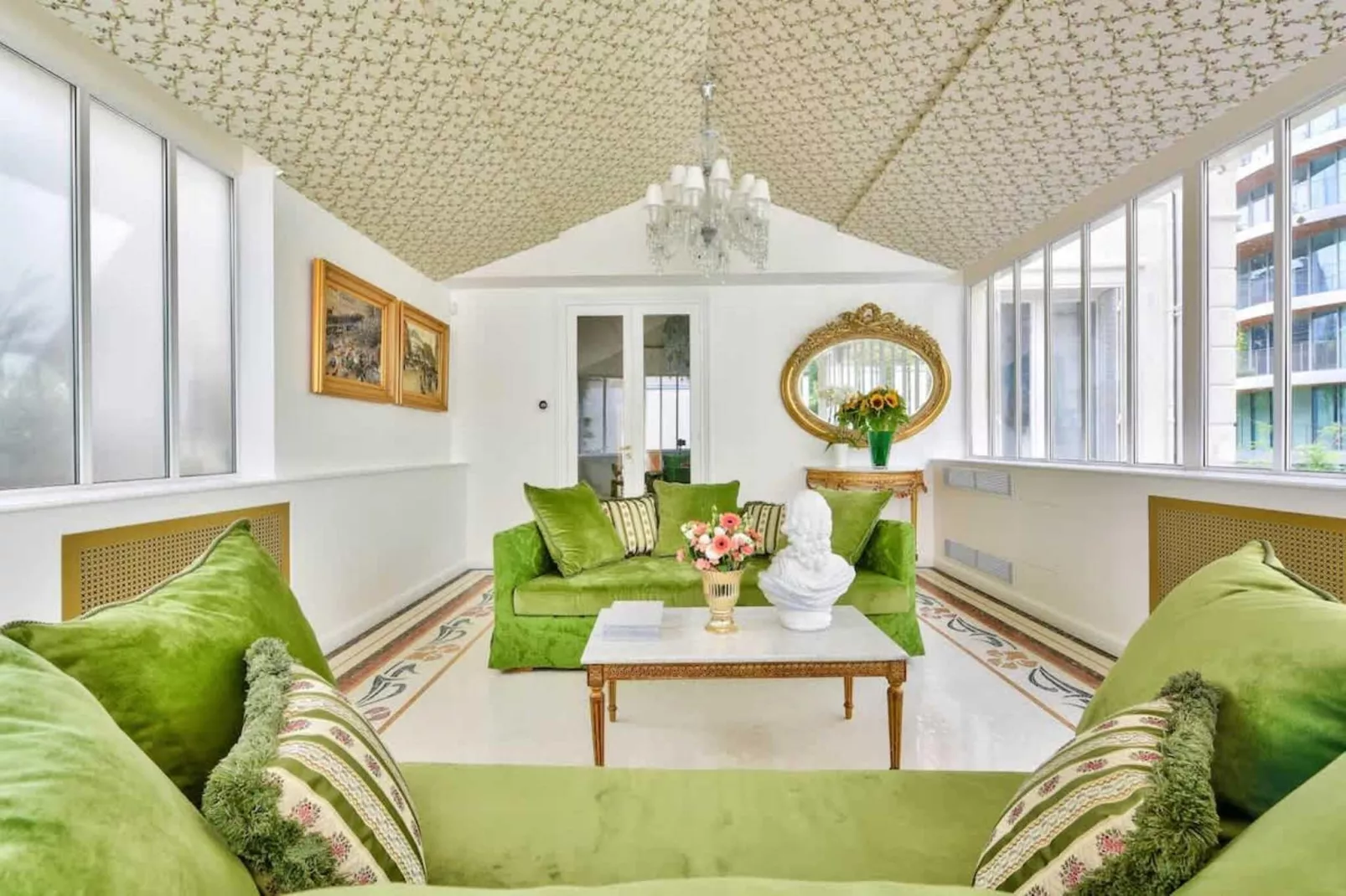 Noble demeure de luxe en plein coeur de Paris-Woonkamer