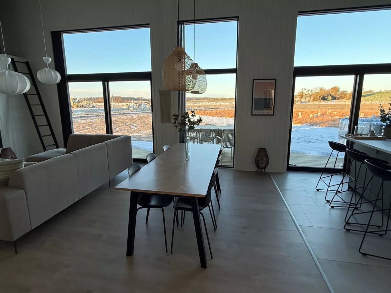 "Marten" - 500m from the sea - Binnen