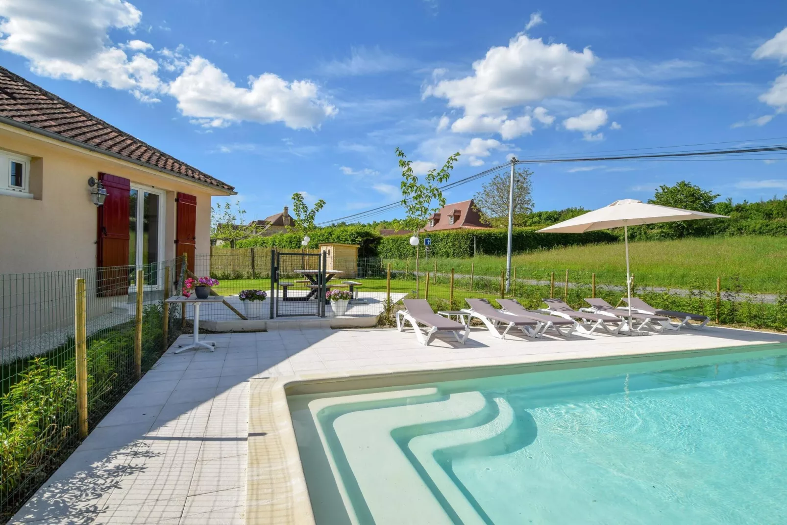 Pavillon le Papillon - Zwembad