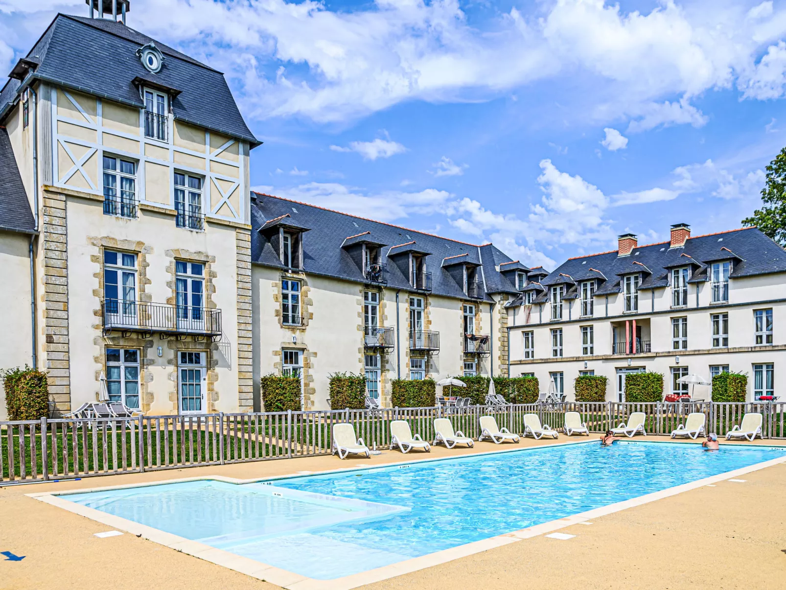 Le Château de Kergonano - Buiten