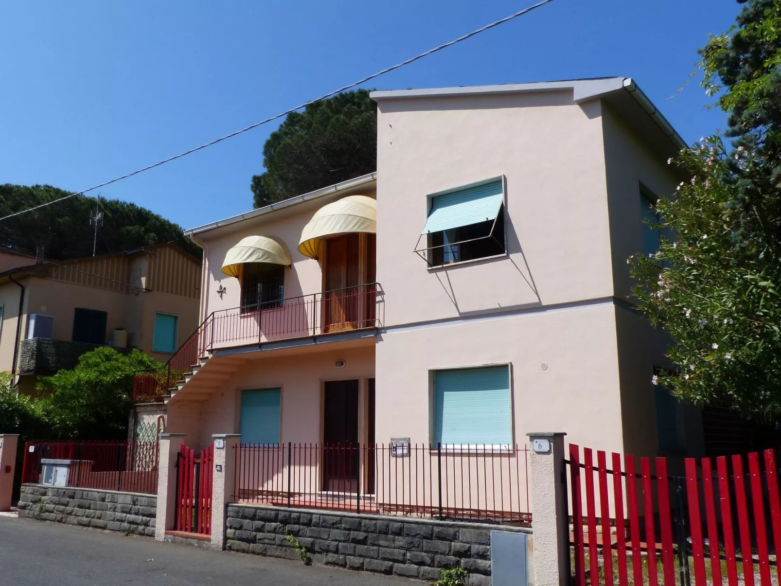 Große Wohnung in Mazzanta mit Schöner Terrasse - Image-tags.info