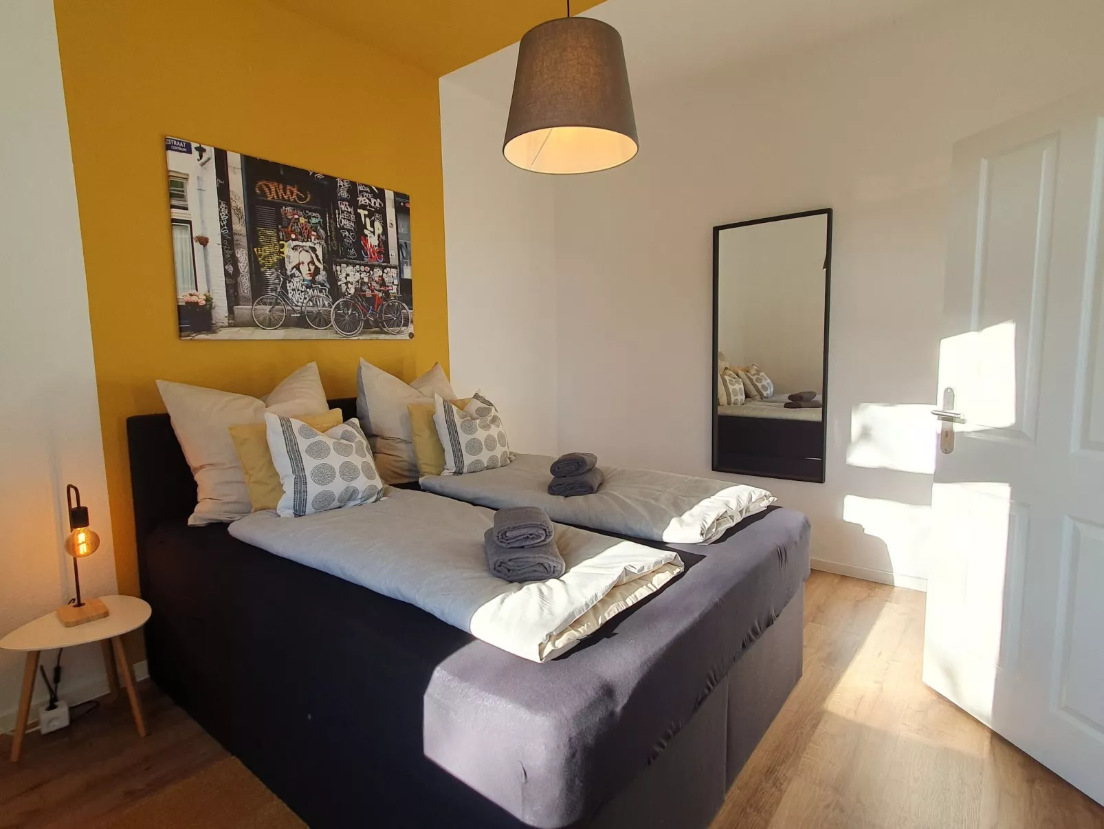 250m Rhein - ruhiges Apartement nähe Hbf -K-111-S - Image-tags.info