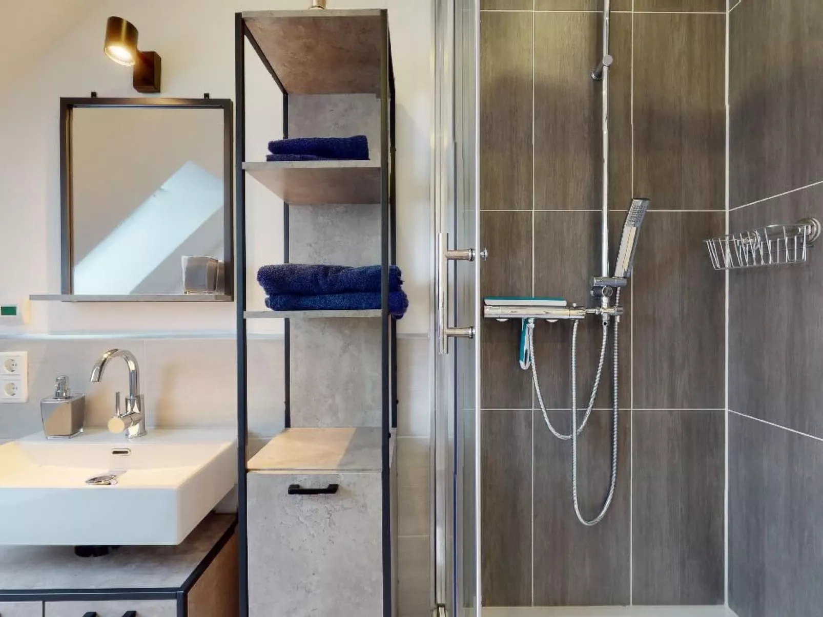 Urgemütliche Maisonnette Wohnung mit Klimaanlage - Image-tags.info