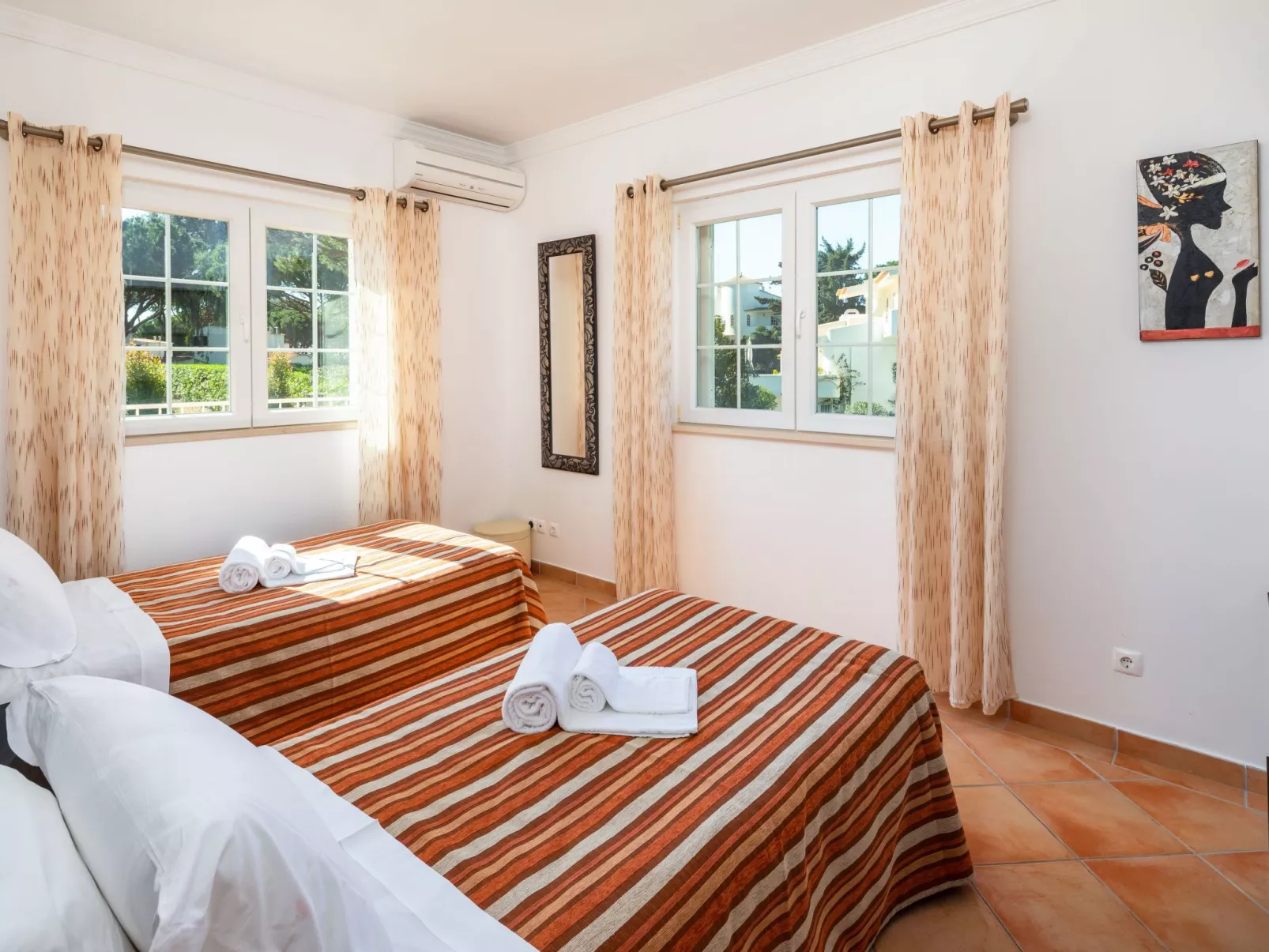 4-Schlafzimmer-Villa R2, Garten, Pool, Strand - Image-tags.info