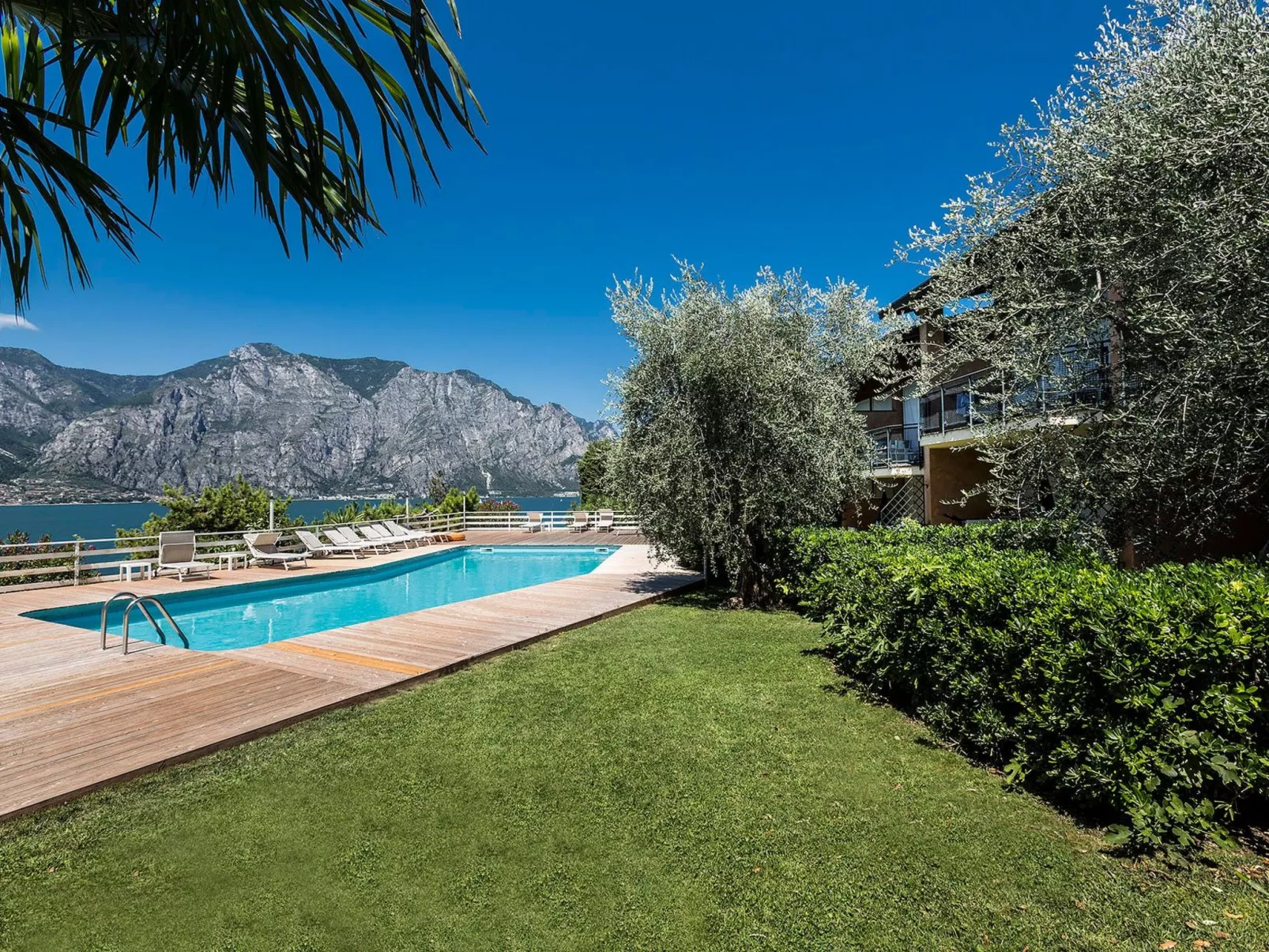 Zwei-Zimmer-Wohnung mit Seeblick, Grill und Gemeinschaftspool - Image-tags.info