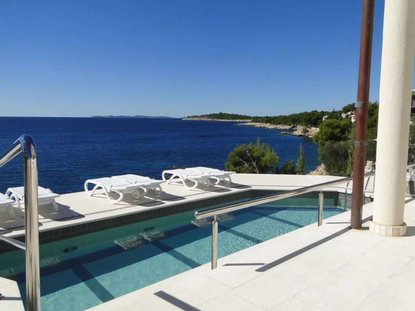 "Perla 3" mit Blick auf das Wasser - Image-tags.info