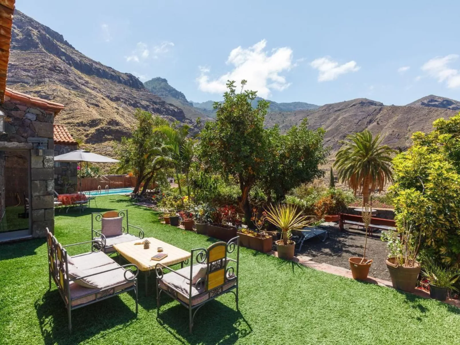 Komfortables Ferienhaus mit privatem Pool und idealer Lage im Naturpark mit Näh - Image-tags.info