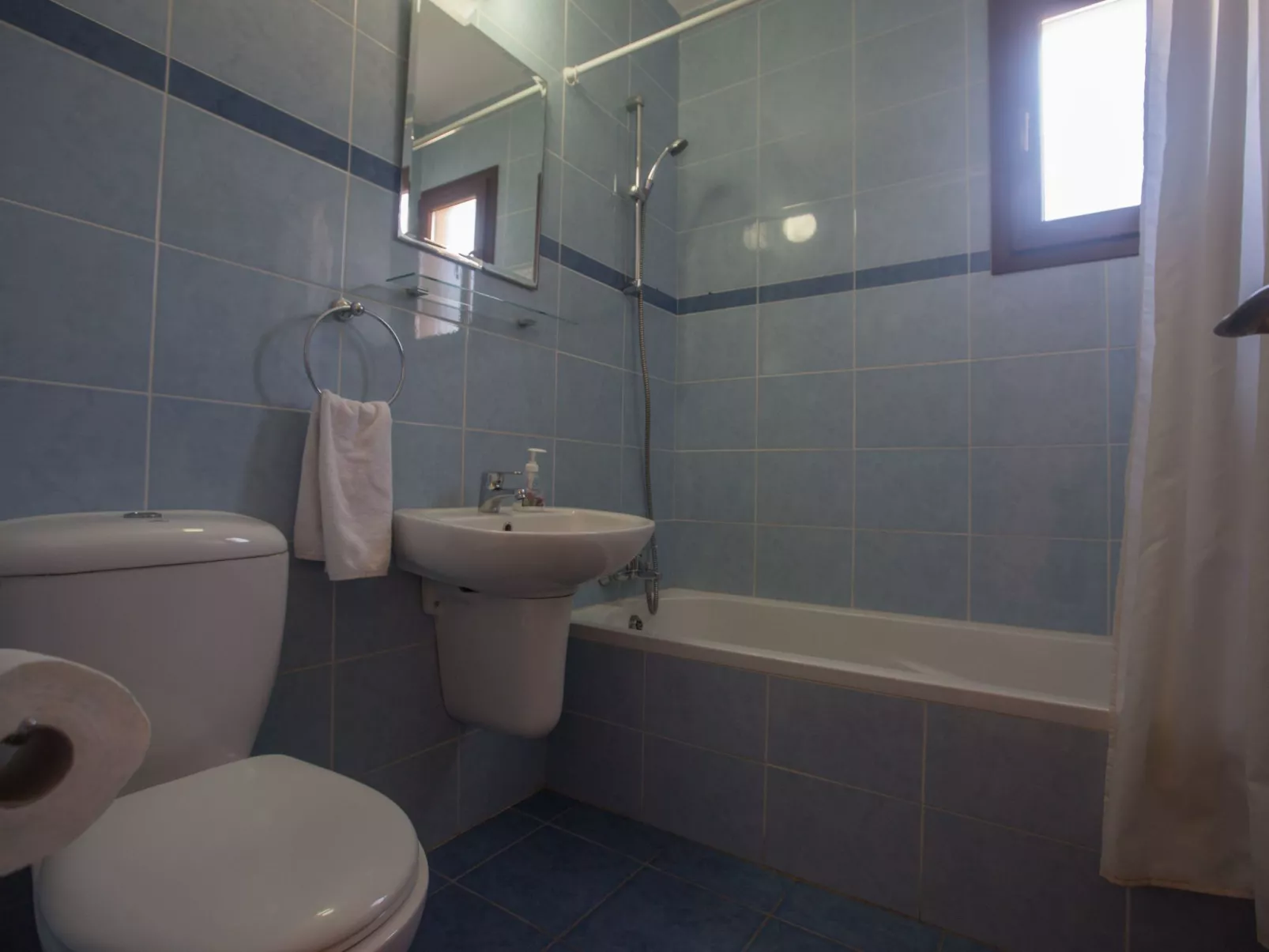 Moderne Erdgeschosswohnung in Ayia Napa - Image-tags.info