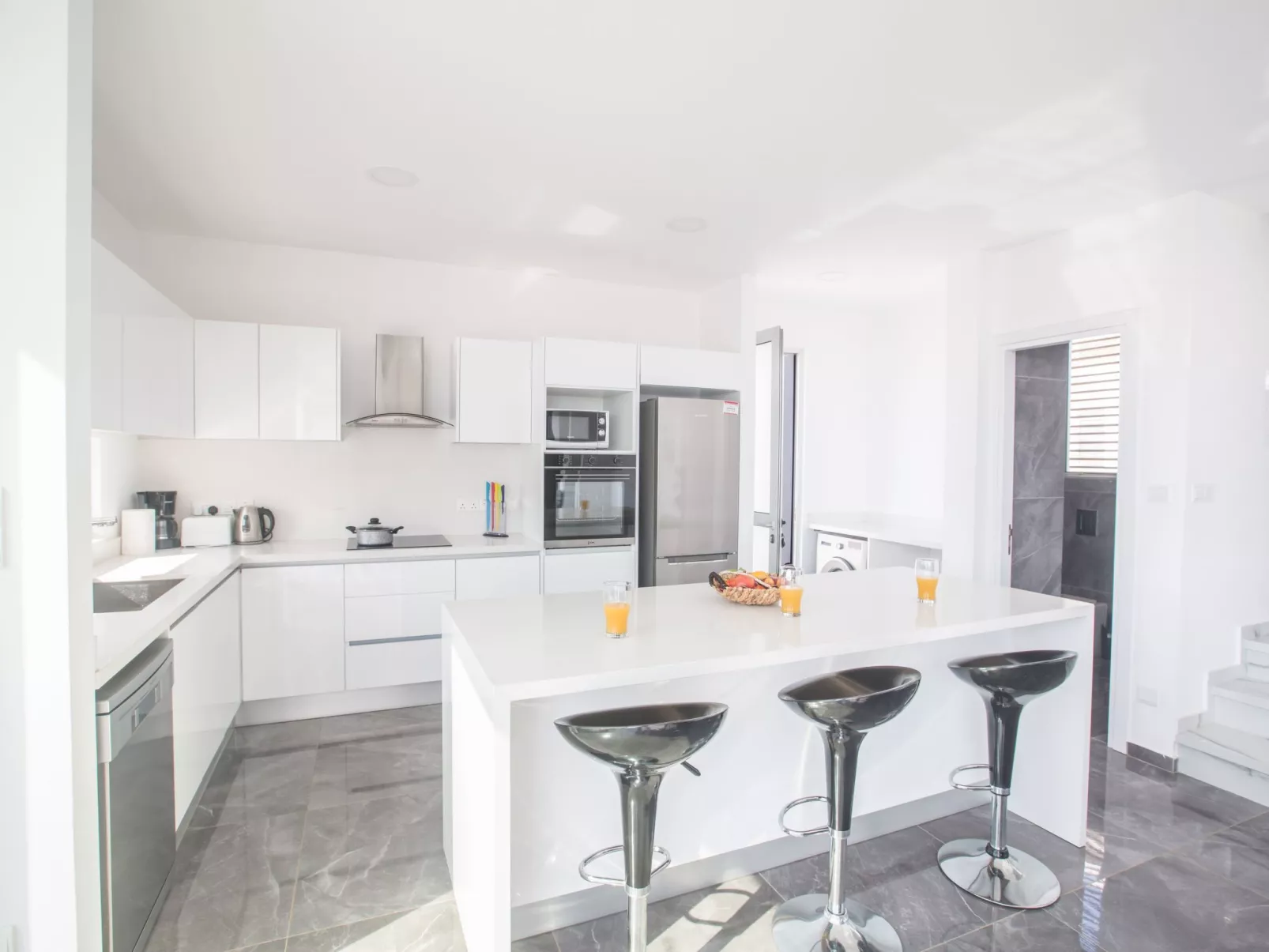 3-Schlafzimmer-Villa mit Pool in Protaras Zentrum - Image-tags.info