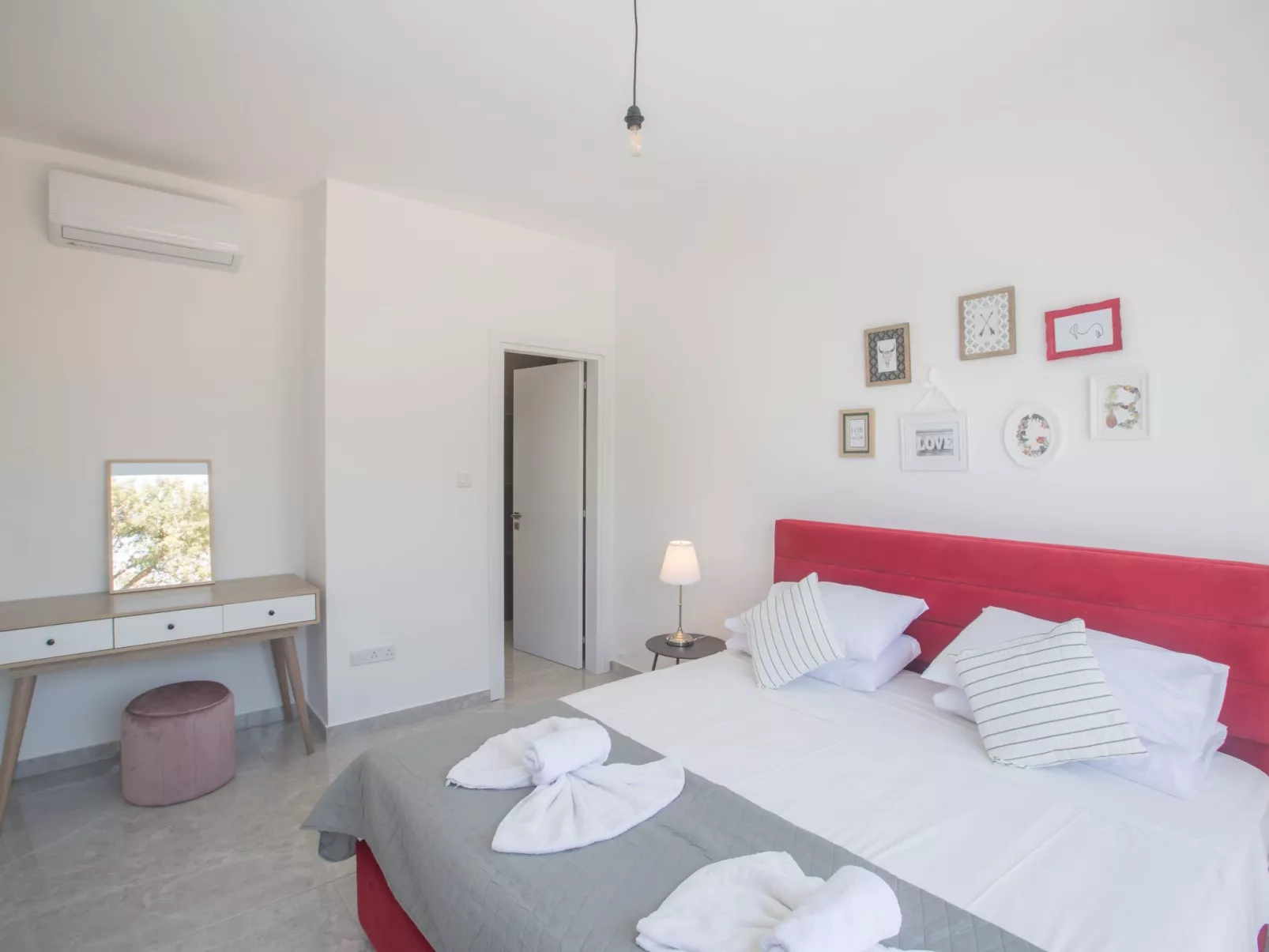 4-Schlafzimmer-Villa mit Pool im Zentrum von Protaras - Image-tags.info