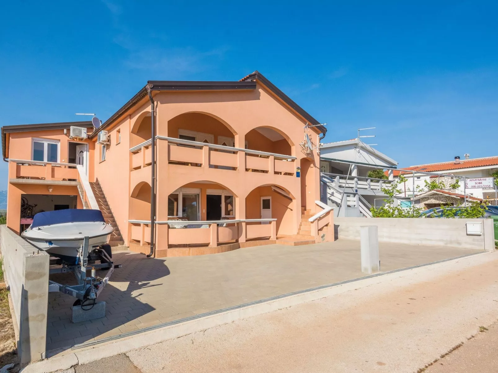 Apartment Hrskanovic 1 - Buiten