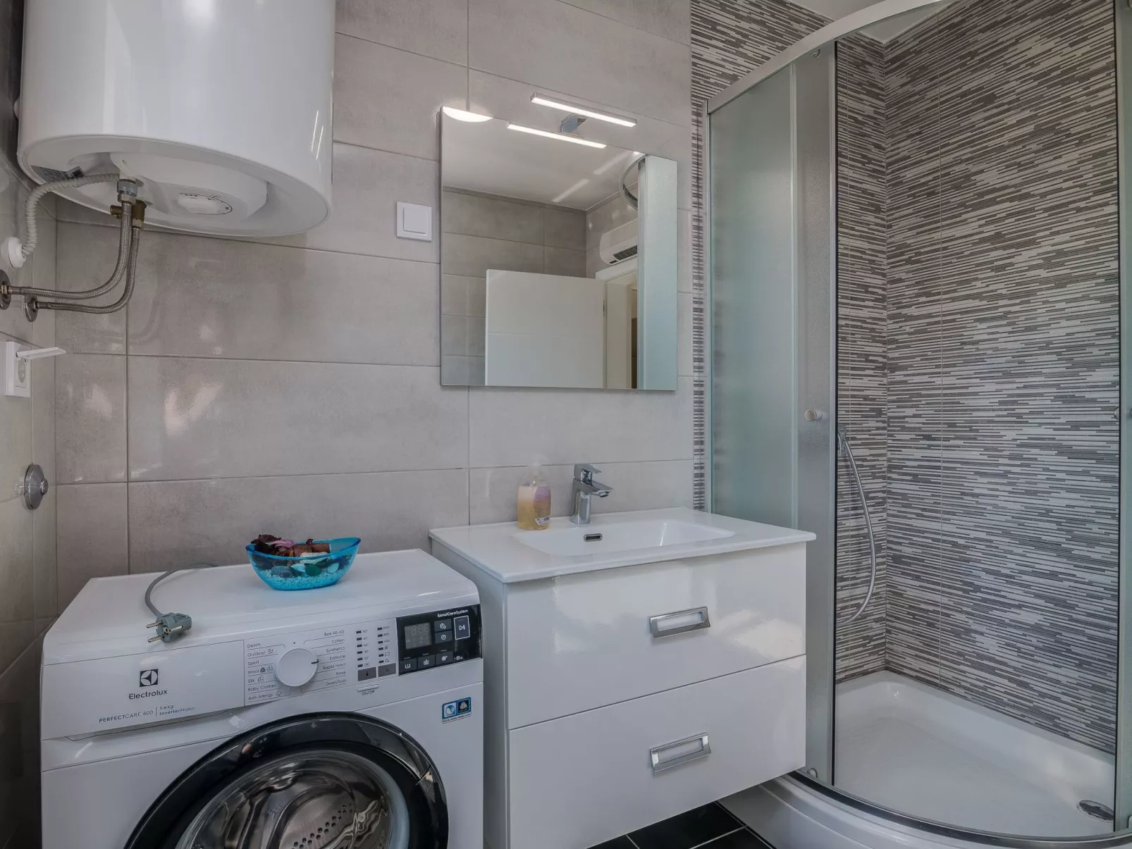 Martina 1 - Image-tags.info