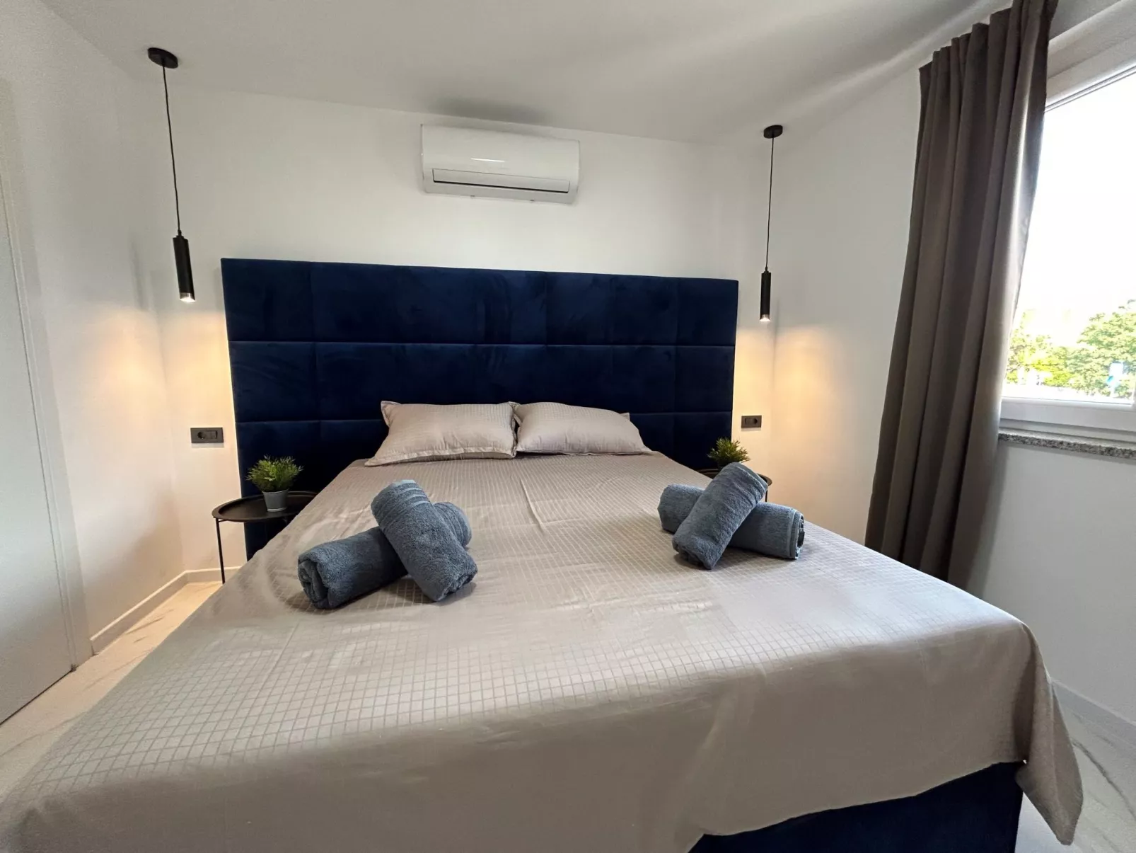 Villa Velvet - Image-tags.info