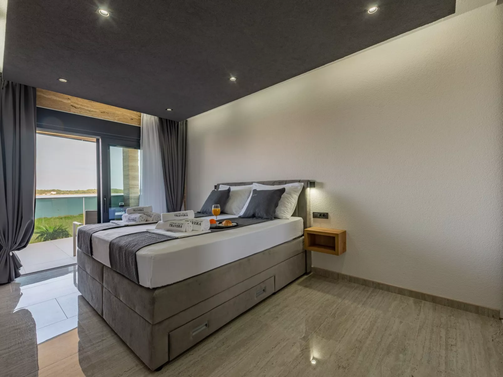 Villa Travera 2 - Binnen