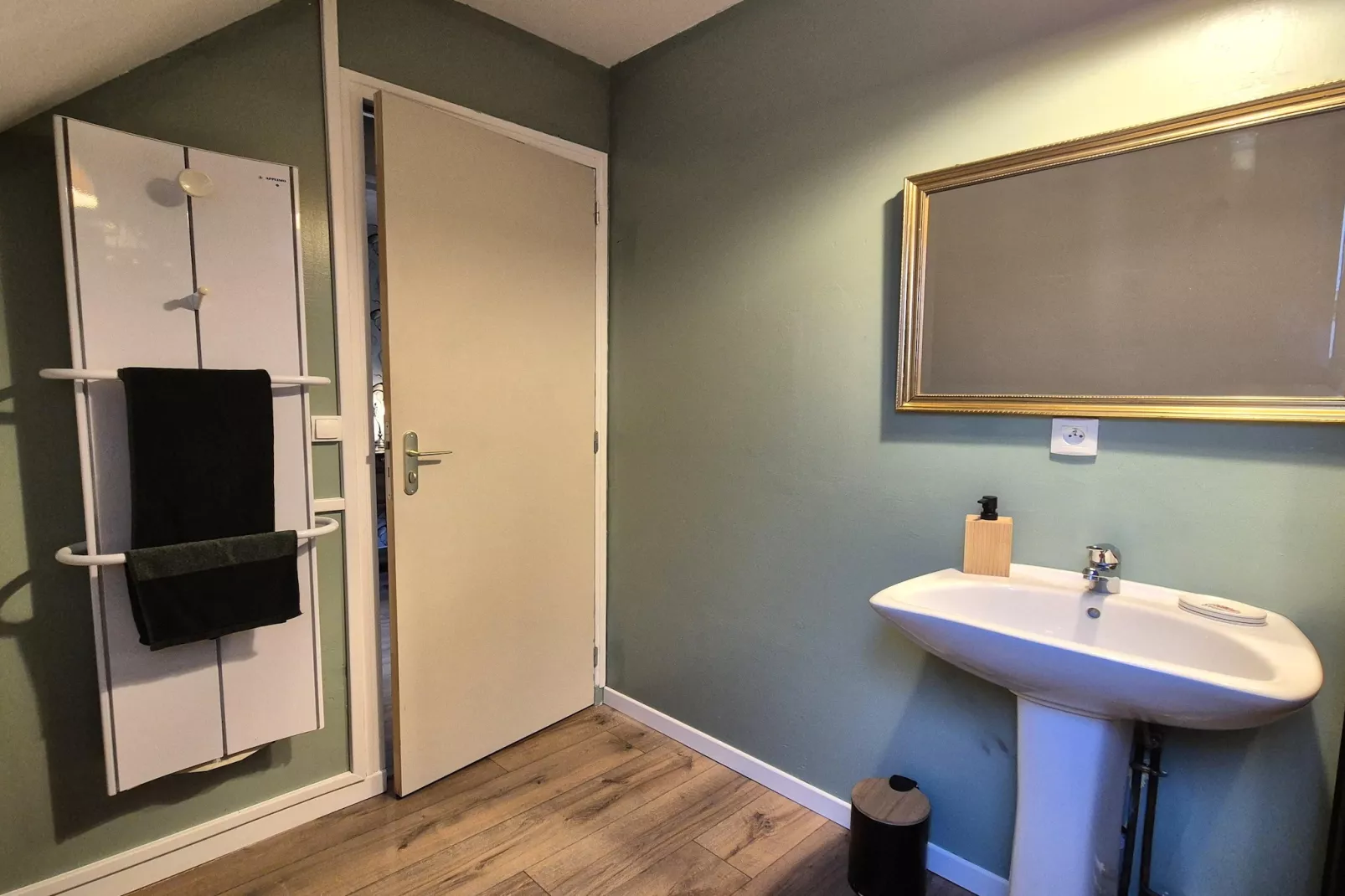 Studio au 1er étage - Badkamer