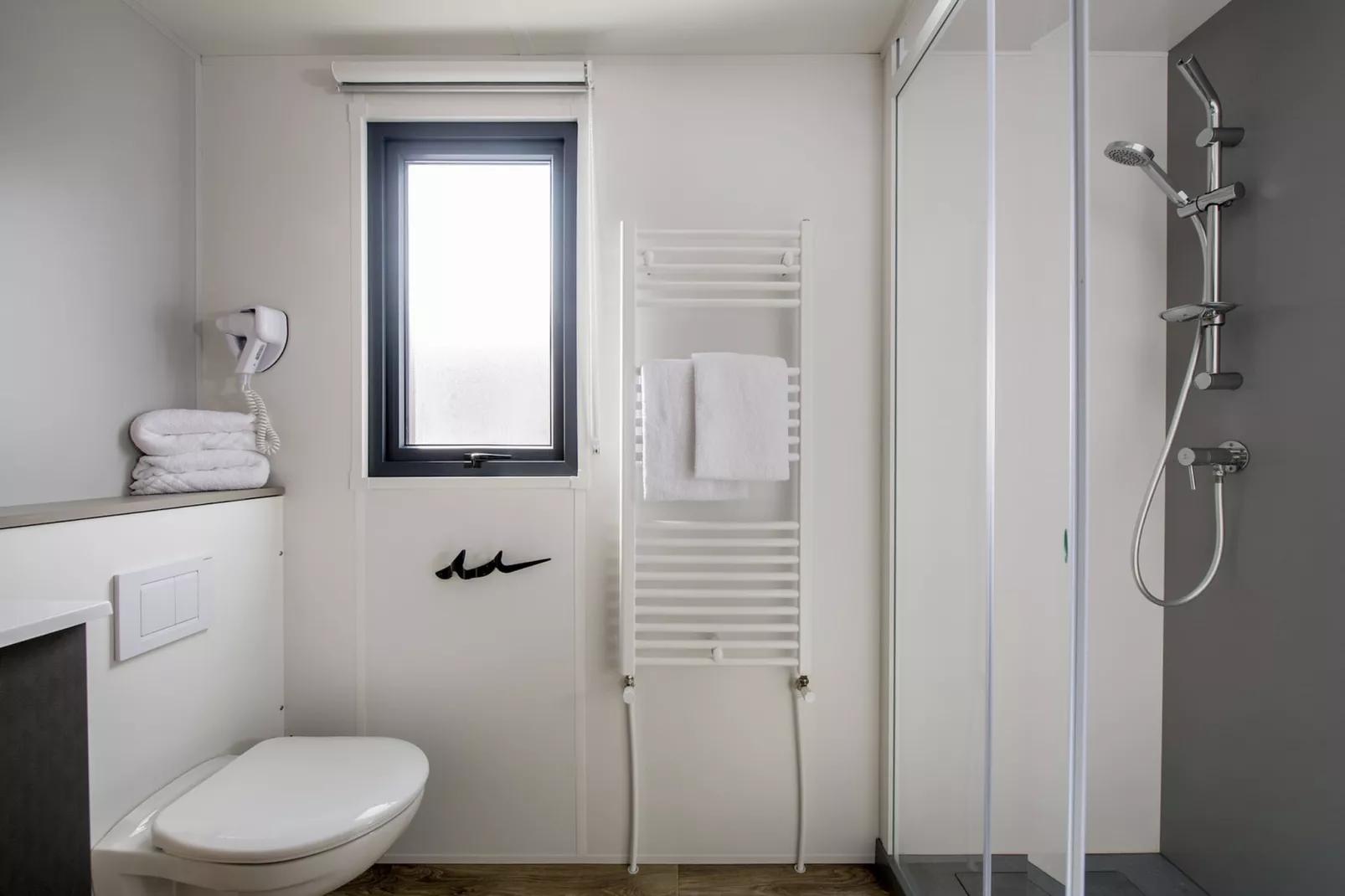 Vakantiepark Eiland van Maurik 7 - Badkamer