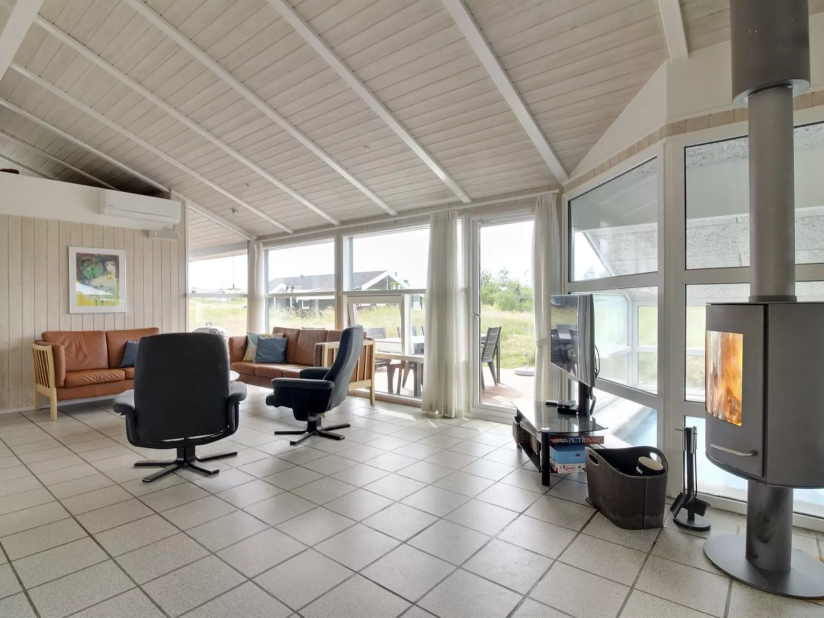 "Ilmo" - 950m from the sea - Binnen