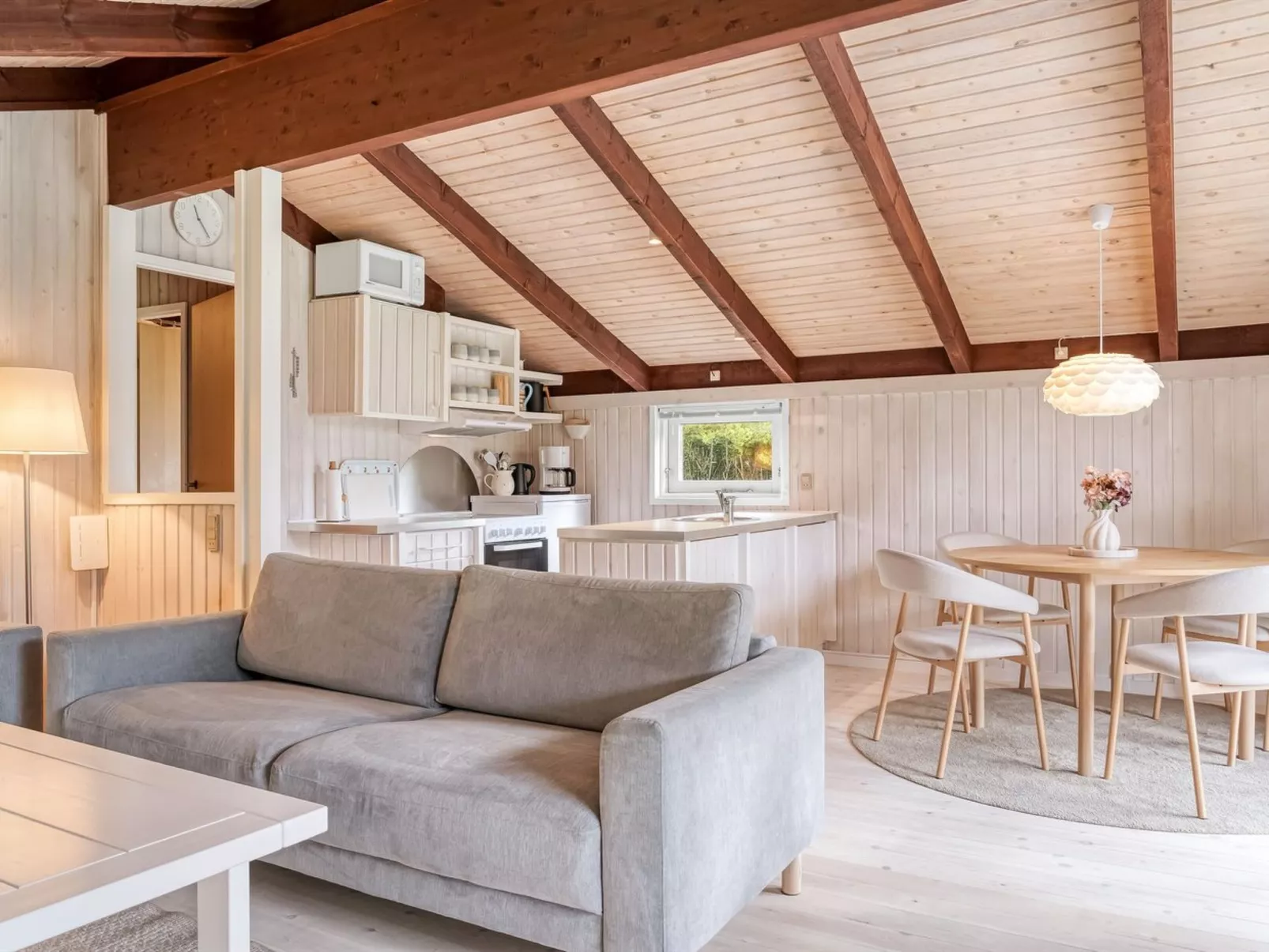 "Ingimar" - 2.2km from the sea-Binnen