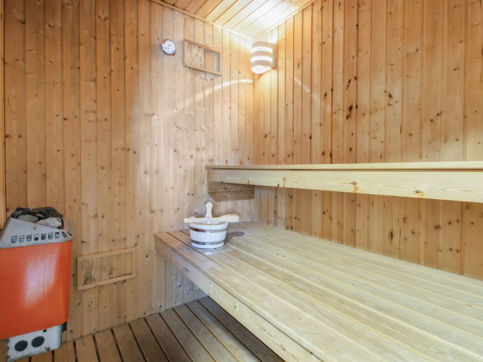 "Karri" - 1.1km from the sea-Binnen