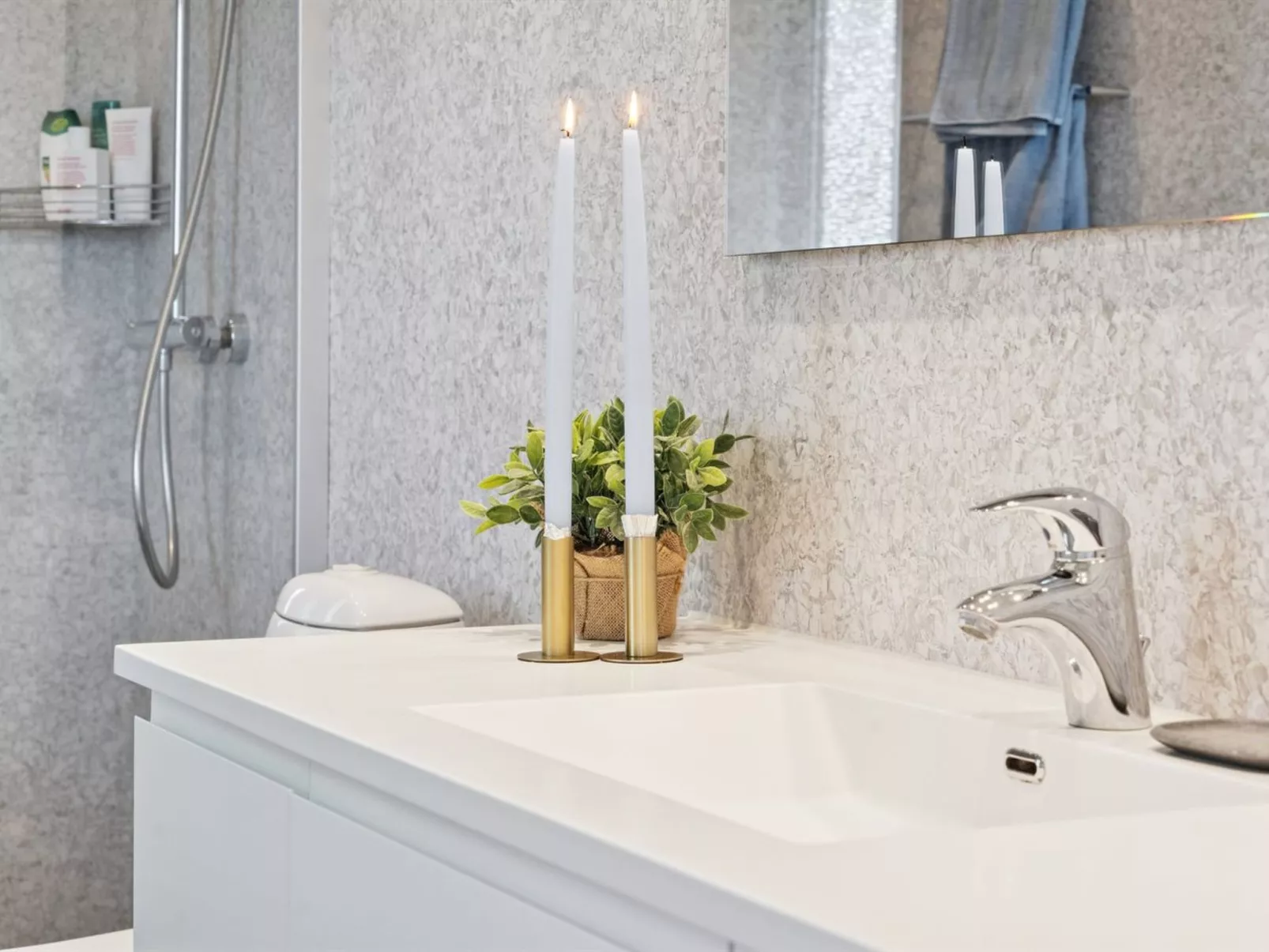 "Sighbiorn" - 150m to the fjord-Binnen