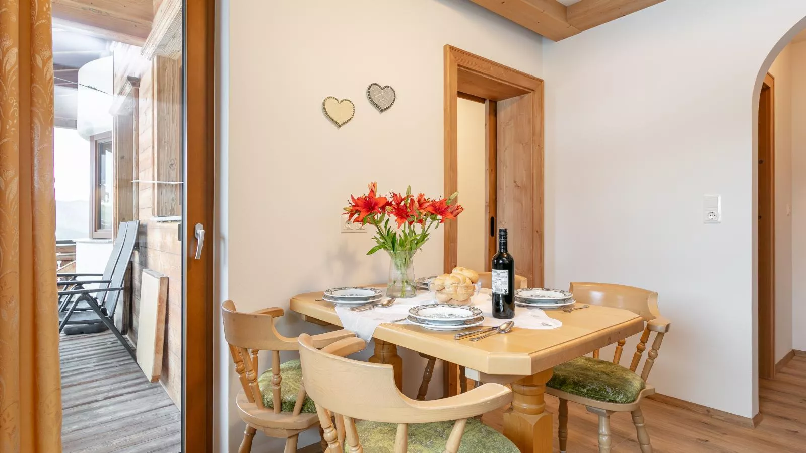 Landhaus Marchfeld Top 2 - Eetkamer