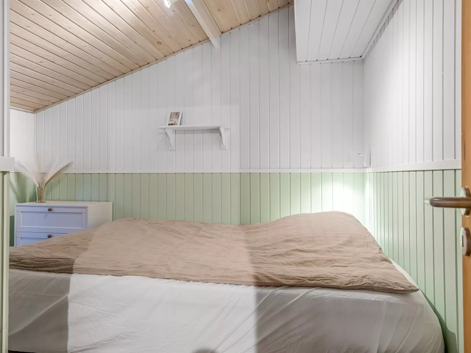 "Felicia" -  from the sea - Binnen