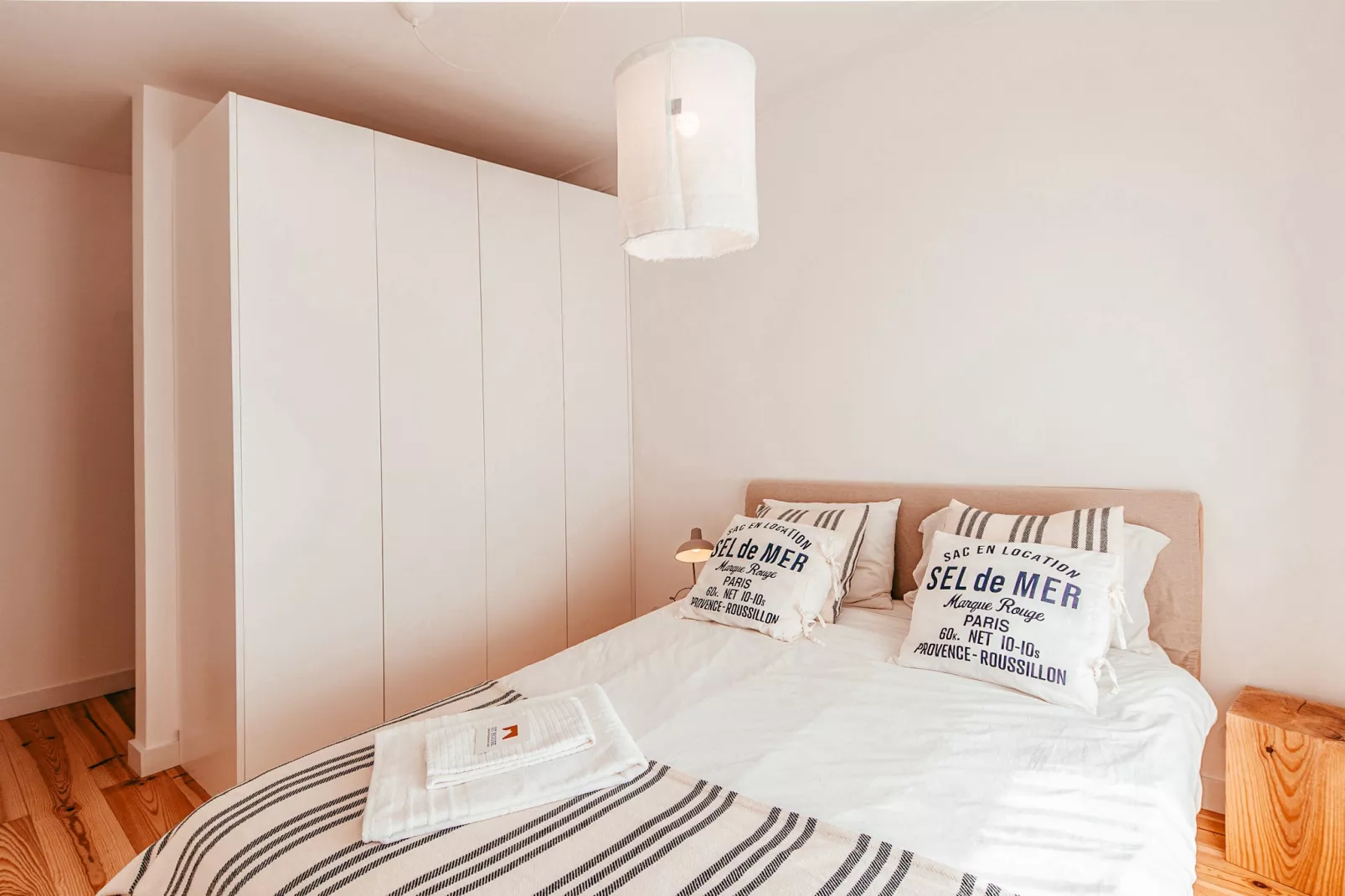 Modern & Charming Alges by GT House-Slaapkamer