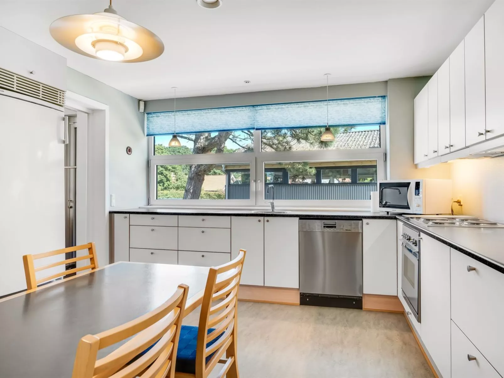 "Borjana" - 500m to the fjord-Binnen