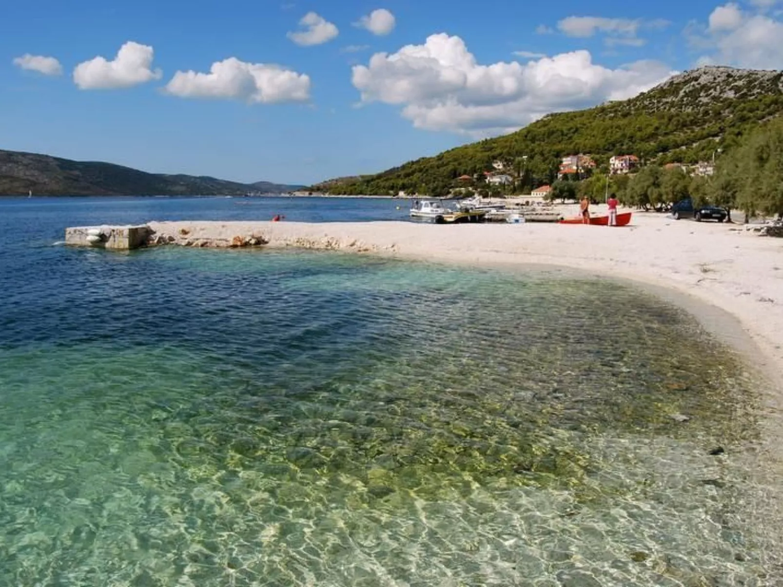Wohnung in Seget Vranjica mit Terrasse und Grill-Buiten