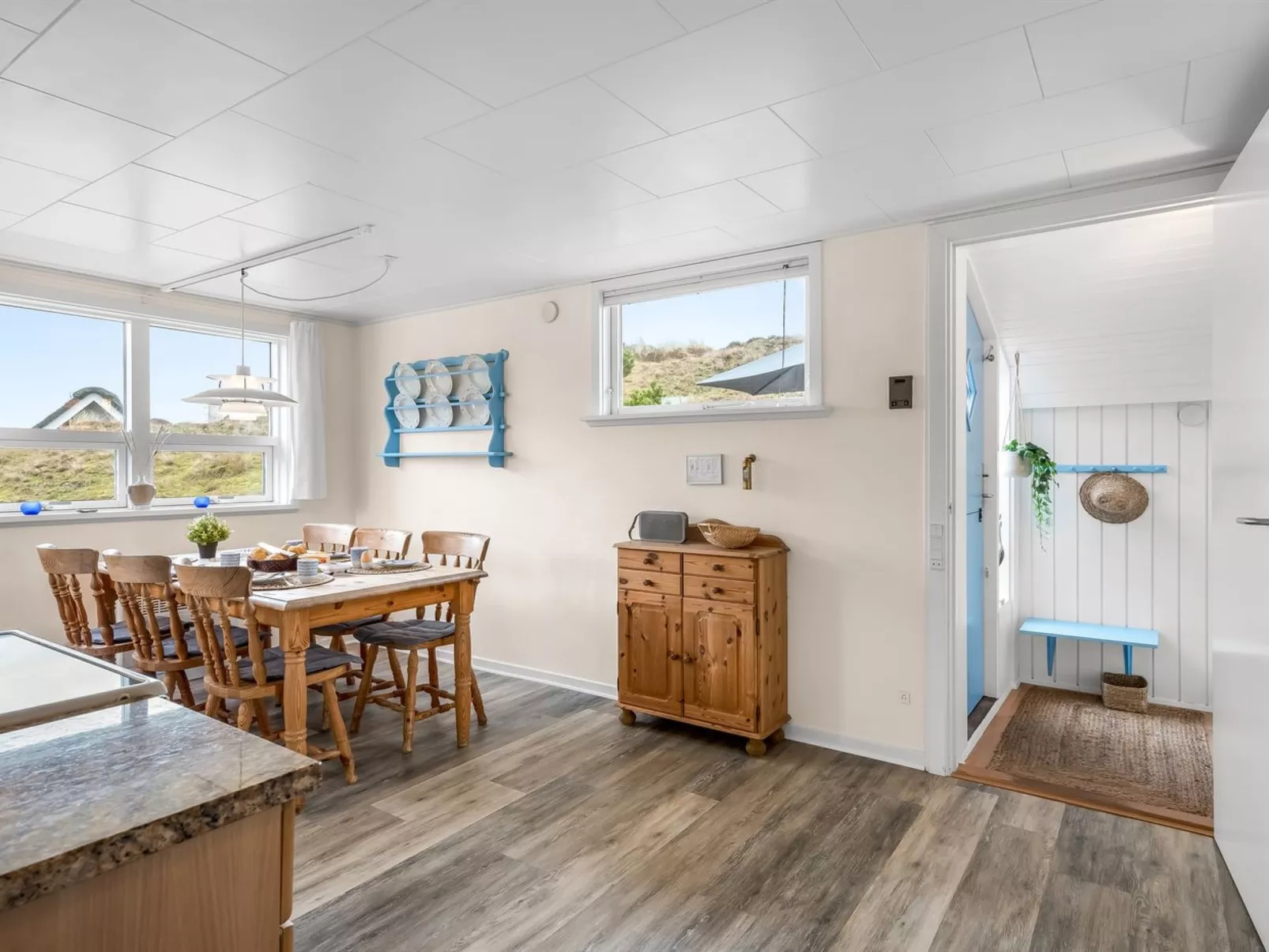 "Hanne" - 750m from the sea-Binnen