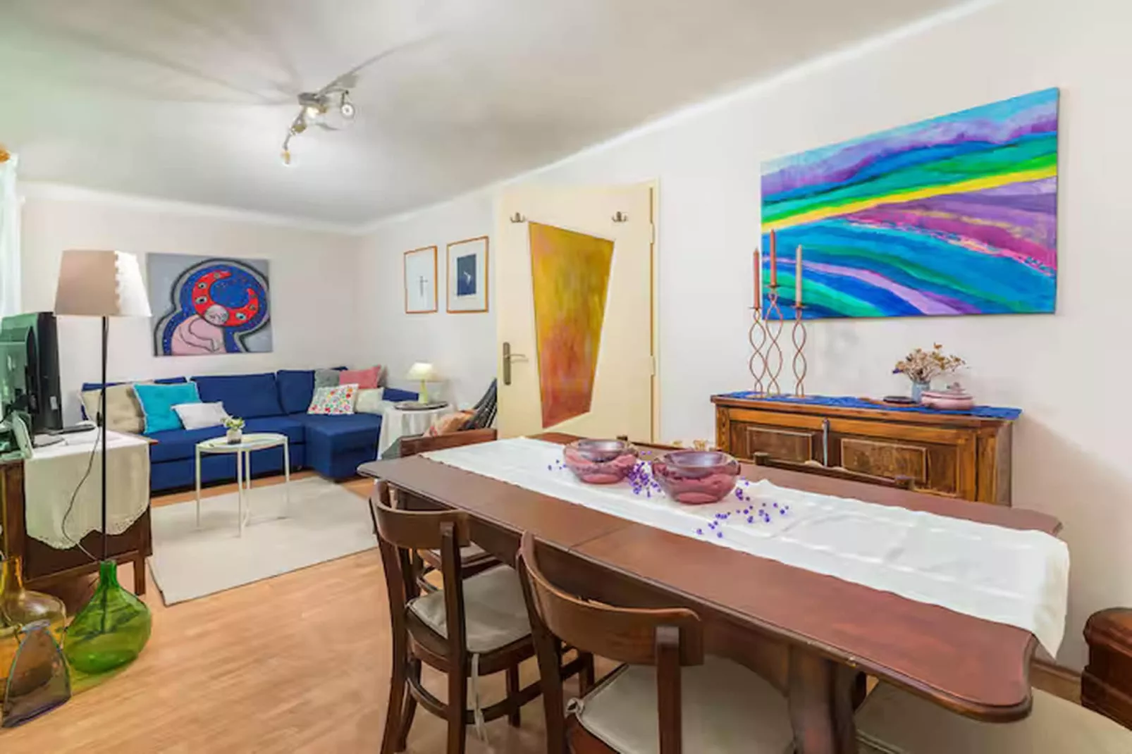 Holiday Home Lucia-Eetkamer