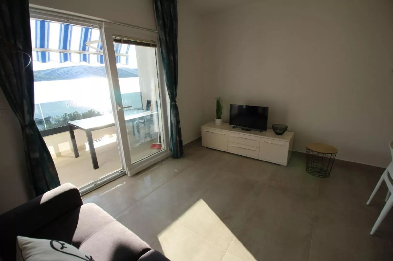 Sv Marija2 - Ferienwohnung 4 - Typ 4plus2-Woonkamer