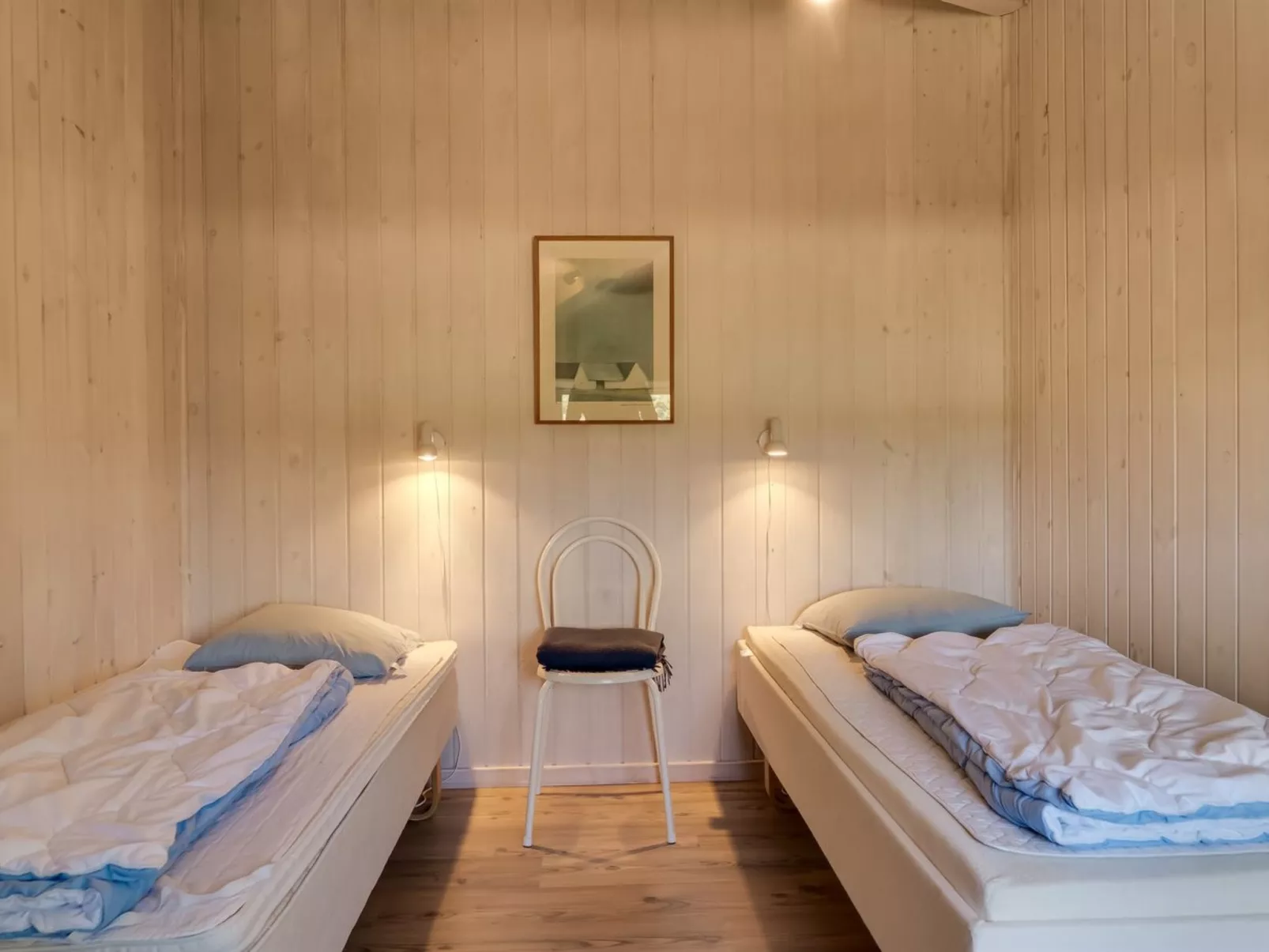 "Annvy" - 875m from the sea - Binnen