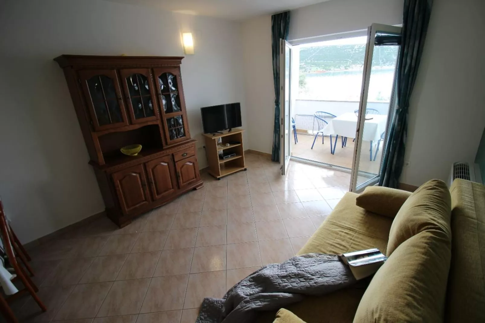 Sv Marija 2 - Ferienwohnung 2 - Typ 2plus2 - Woonkamer