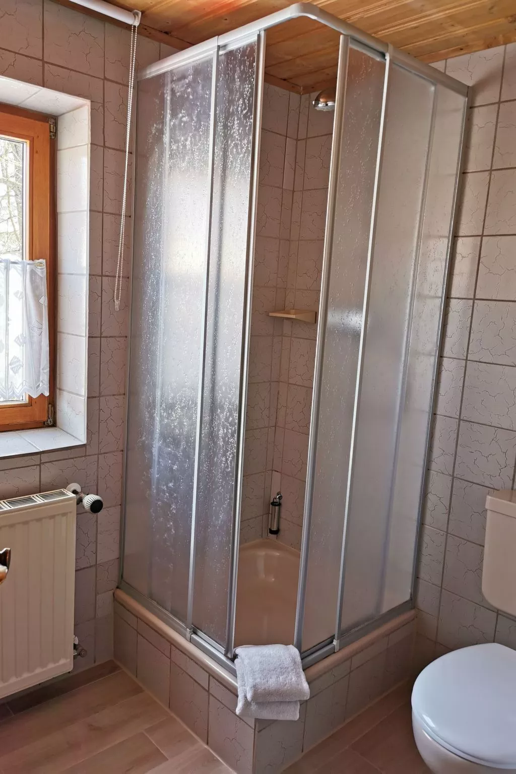 Mit komplett eingerichteter Küchenzeile im Wohnraum - Image-tags.info