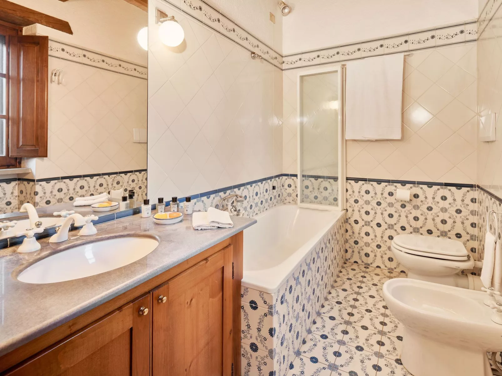 Haus mit Vordach - Image-tags.info