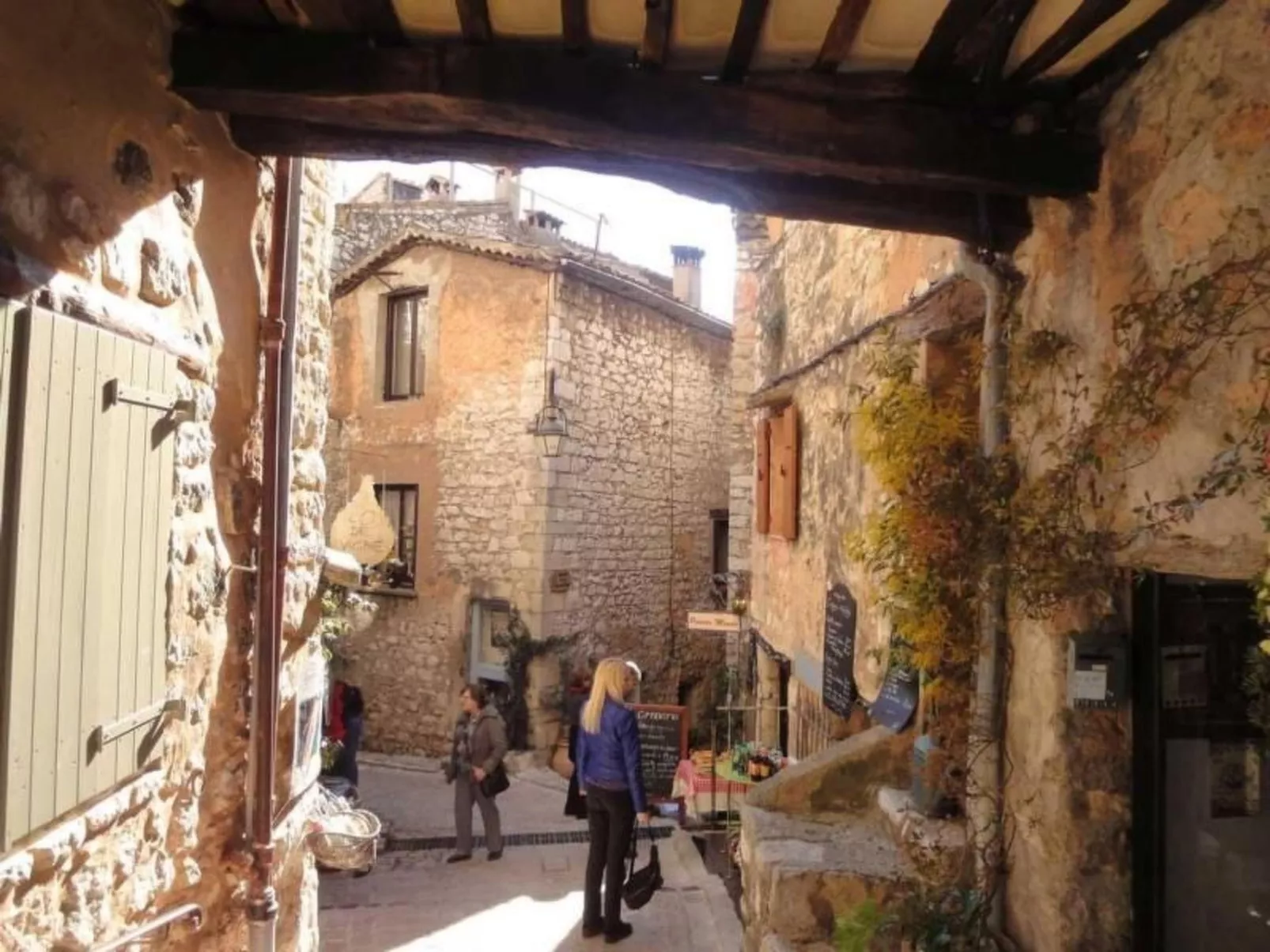 Locations-06 - la maison de noelie - Gartengeschoss - Image-tags.info