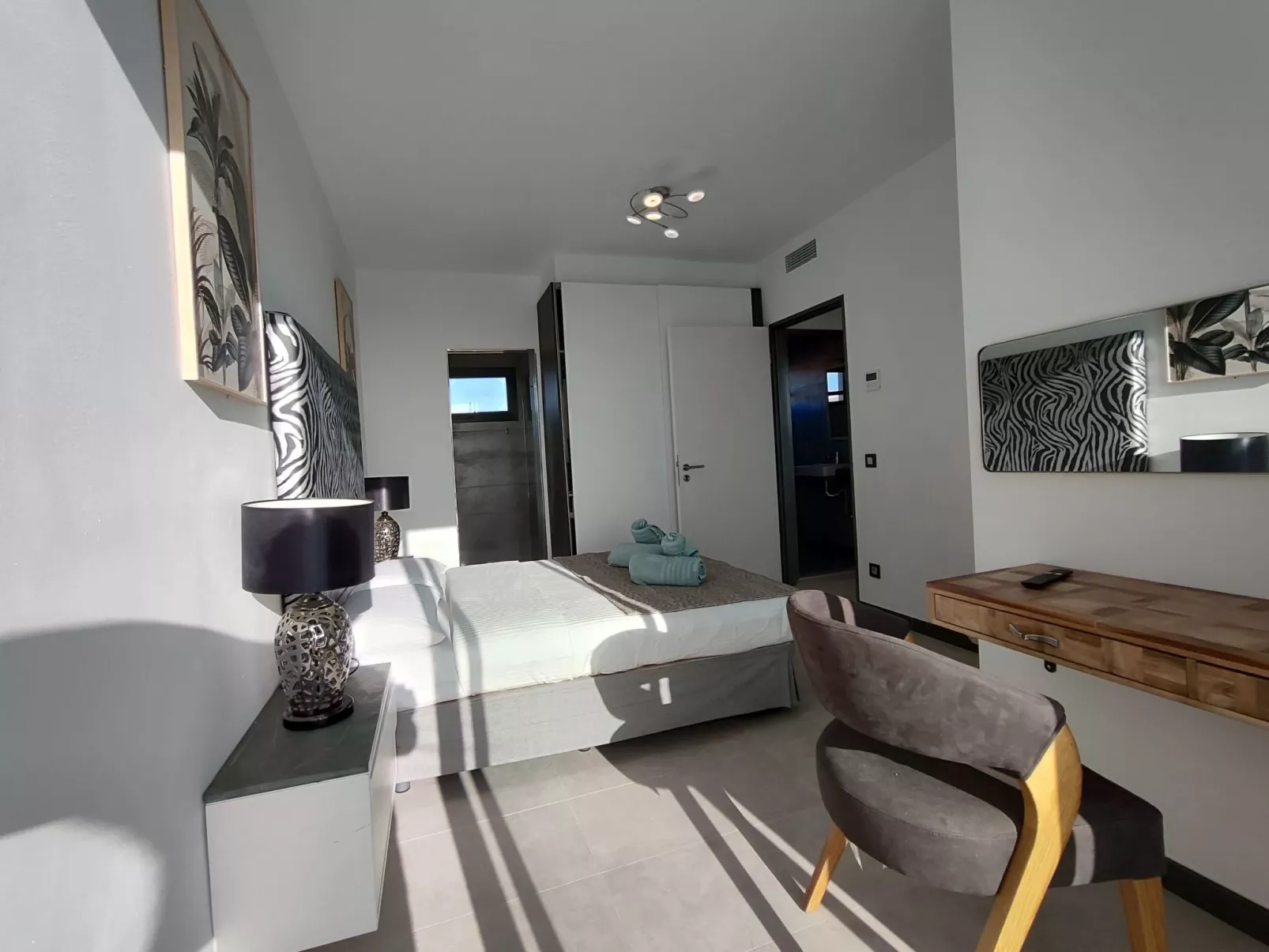 Luxuriöse Villa mit privatem Pool und Bergblick - Image-tags.info